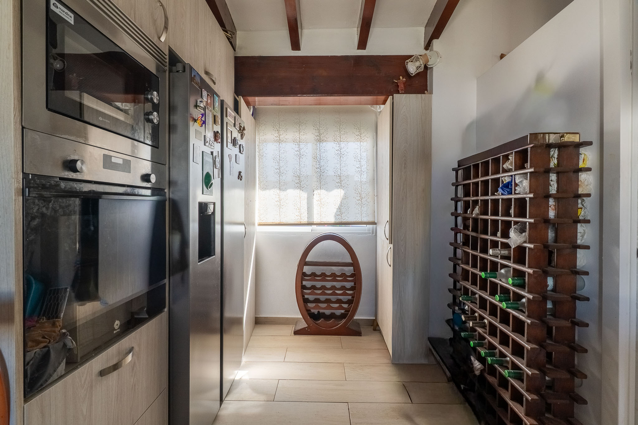 Exclusivo Chalet en Jávea: Playa, Piscina y Sol, Descubre este chalet adosado reformado en Jávea, Alicante. A 1km de la playa, con piscina, jardín, paneles solares y acabados de lujo. ¡Tu hogar mediterráneo!
