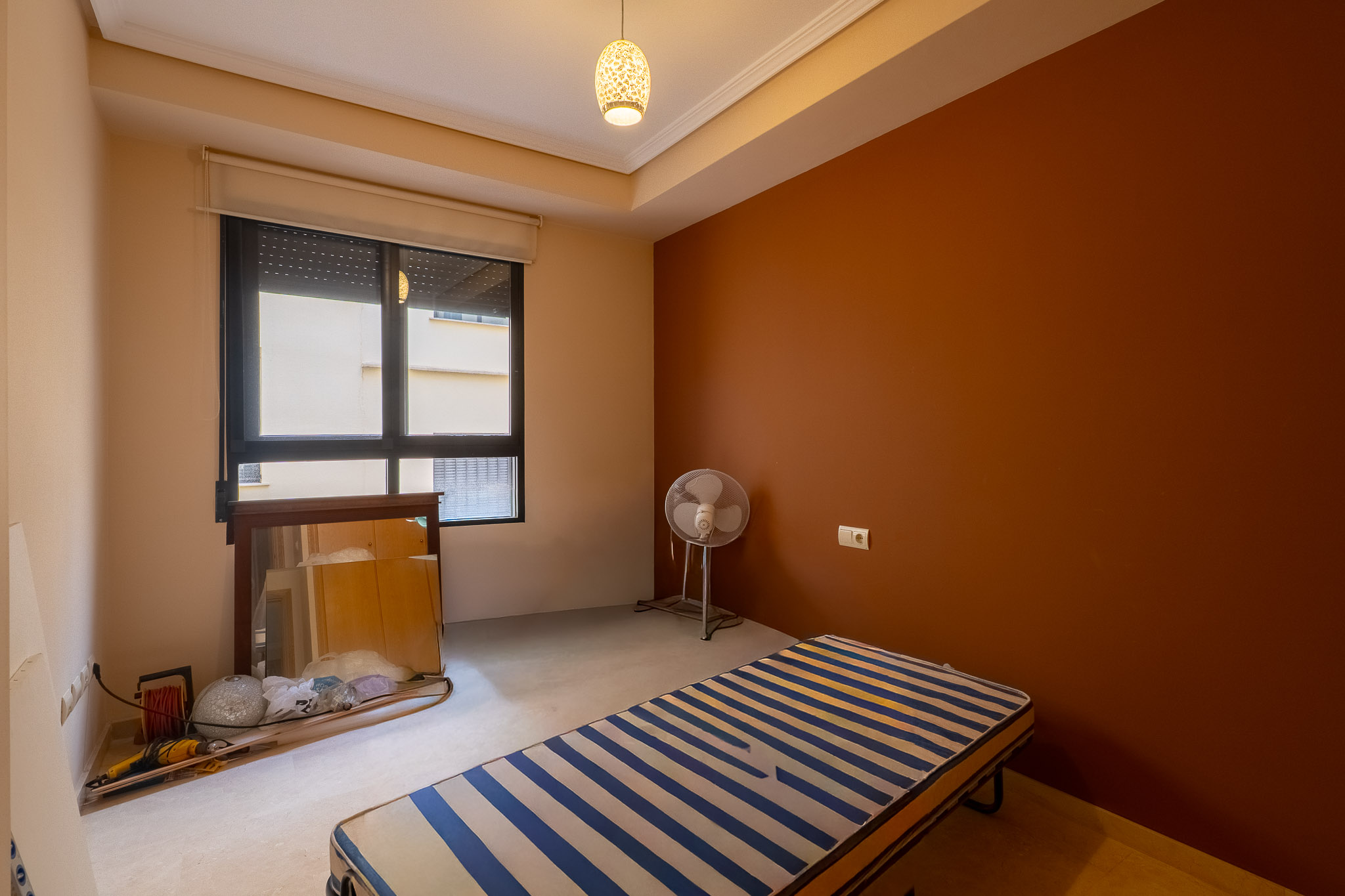 Tu Oasis en el Corazón Histórico de Jávea, Moderno apartamento de 2 dorm. y 2 baños en venta en el vibrante casco histórico de Jávea, Costa Blanca. Balcón, ascensor y servicios a pie. ¡Tu vida mediterrán