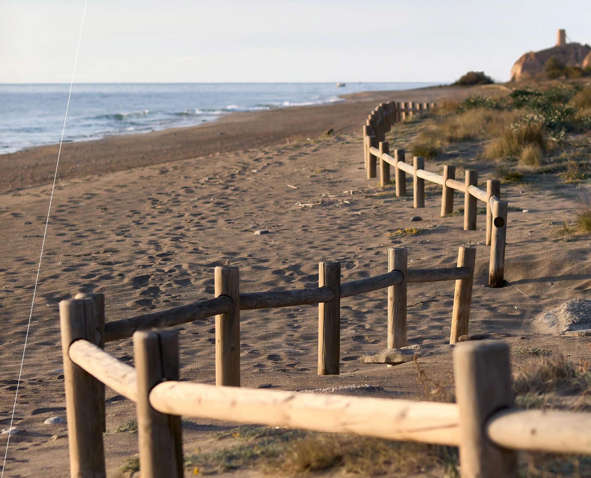 Exclusivo Ático Frente al Mar en Mojácar, Costa de Almería, Ático de lujo en Mojácar, Almería. Nuevo complejo frente al mar en Macenas. 1 hab, vistas panorámicas al mar, piscina infinita y club social. ¡Tu refugio medite
