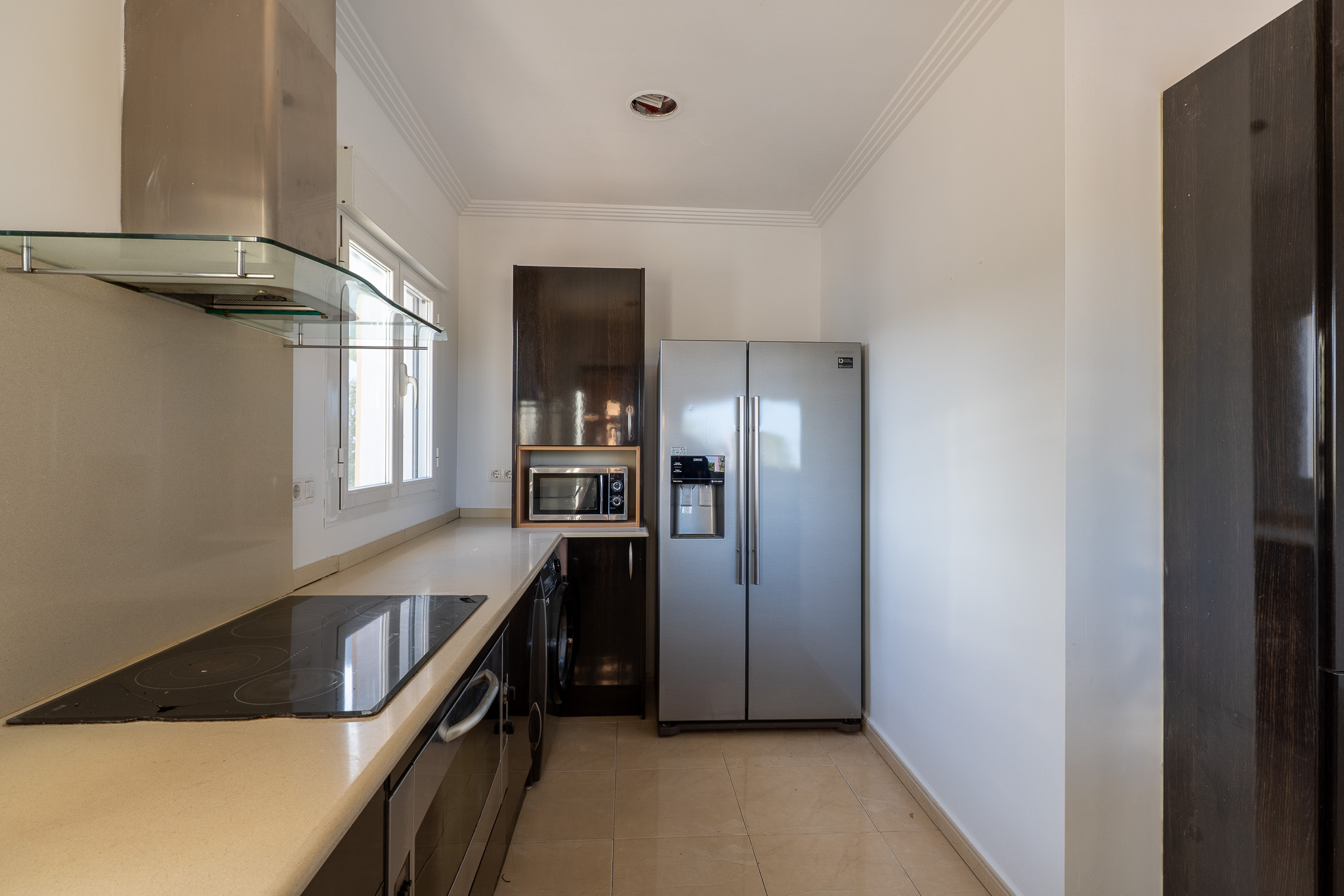 Beniarbeig: Villa de Lujo con Piscina y Vistas a la Montaña, Descubre esta villa tradicional de 4 dorm. en Beniarbeig, Alicante. Disfruta de piscina, jardín, vistas a Segària y cercanía a Dénia. ¡Tu sueño mediterráneo por