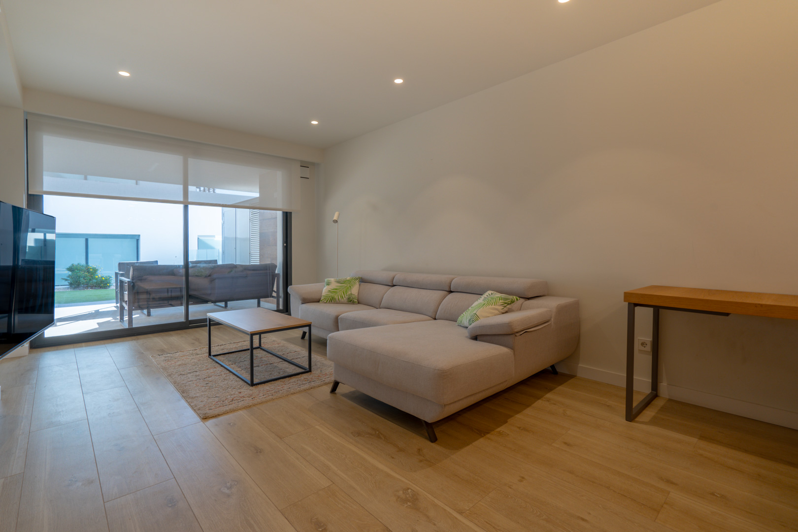 Apartamento Moderno con Vistas y Jardín en Cumbre del Sol, Descubre este moderno apartamento de lujo en venta en Cumbre del Sol, Benitachell. 2 dorm, 2 baños, terraza 23m², jardín privado y piscina. Vistas al parque nat
