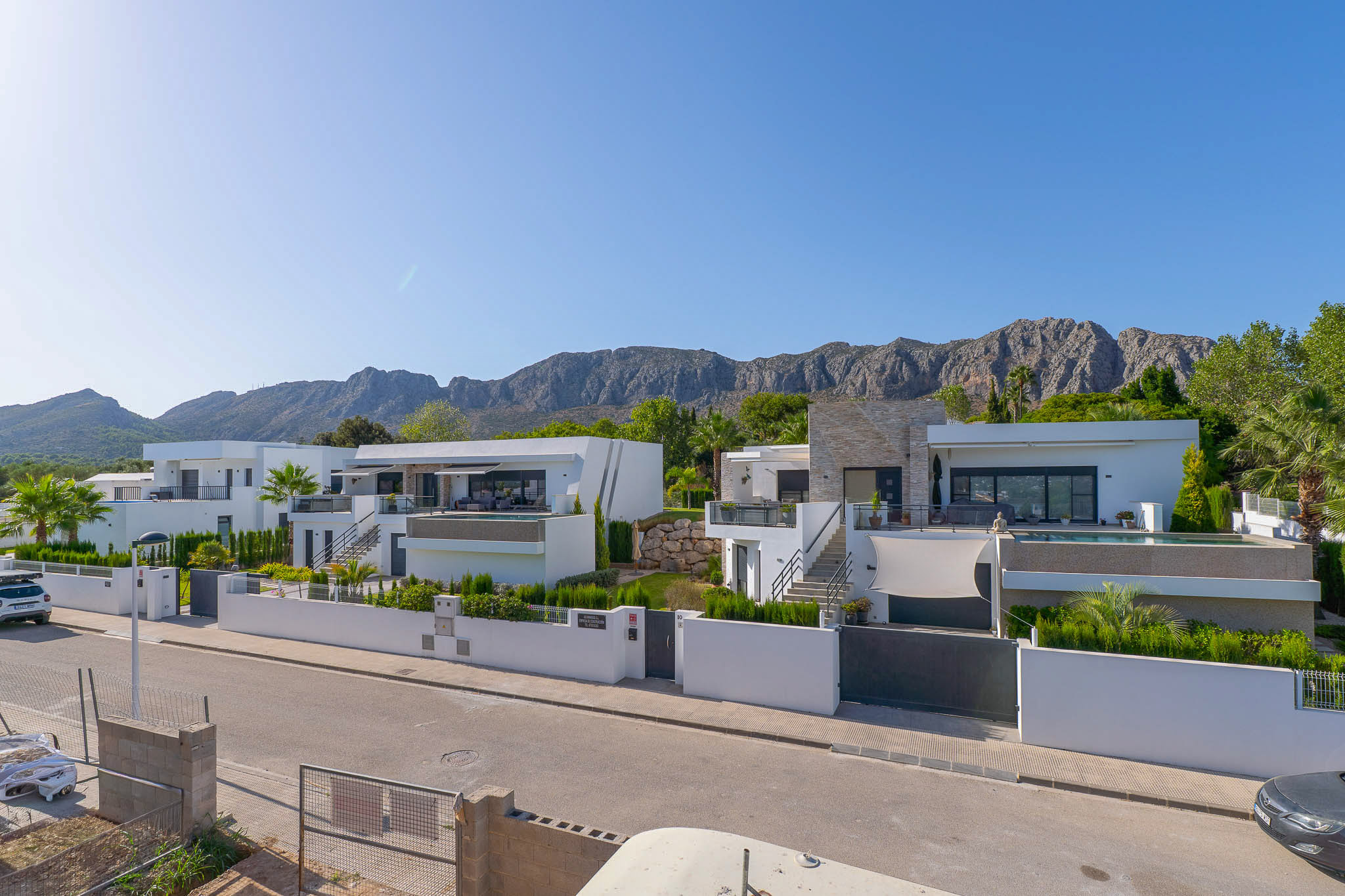 Moderna Villa de Obra Nueva en Beniarbeig con Piscina, Exclusiva villa de obra nueva en Beniarbeig, Alicante. 3 hab, 2 baños, piscina y diseño moderno. Vive la serenidad cerca de Dénia y playas. ¡Personaliza tu hoga