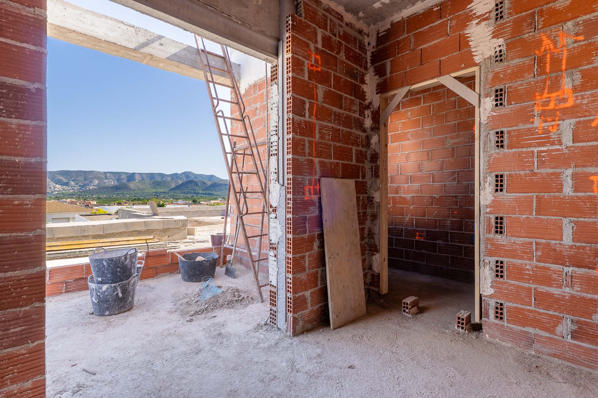 Moderna Villa de Obra Nueva en Beniarbeig con Piscina, Exclusiva villa de obra nueva en Beniarbeig, Alicante. 3 hab, 2 baños, piscina y diseño moderno. Vive la serenidad cerca de Dénia y playas. ¡Personaliza tu hoga