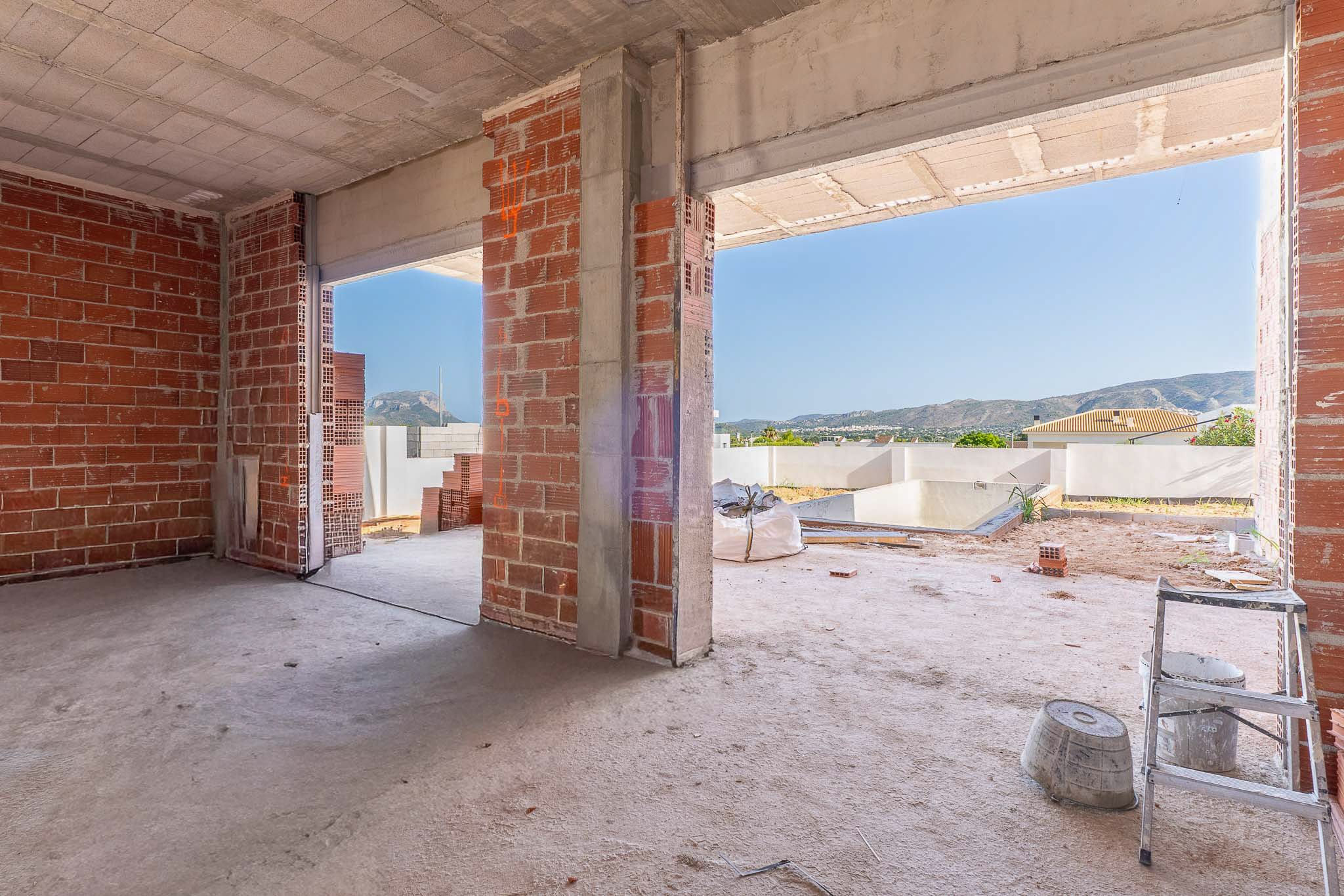 Moderna Villa de Obra Nueva en Beniarbeig con Piscina, Exclusiva villa de obra nueva en Beniarbeig, Alicante. 3 hab, 2 baños, piscina y diseño moderno. Vive la serenidad cerca de Dénia y playas. ¡Personaliza tu hoga