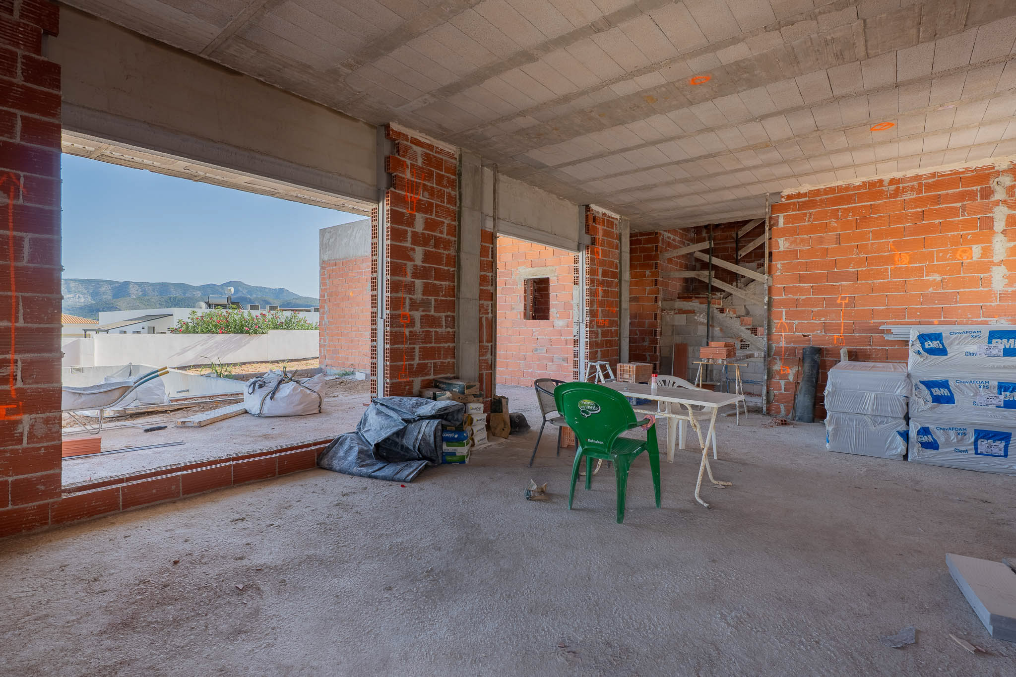 Moderna Villa de Obra Nueva en Beniarbeig con Piscina, Exclusiva villa de obra nueva en Beniarbeig, Alicante. 3 hab, 2 baños, piscina y diseño moderno. Vive la serenidad cerca de Dénia y playas. ¡Personaliza tu hoga