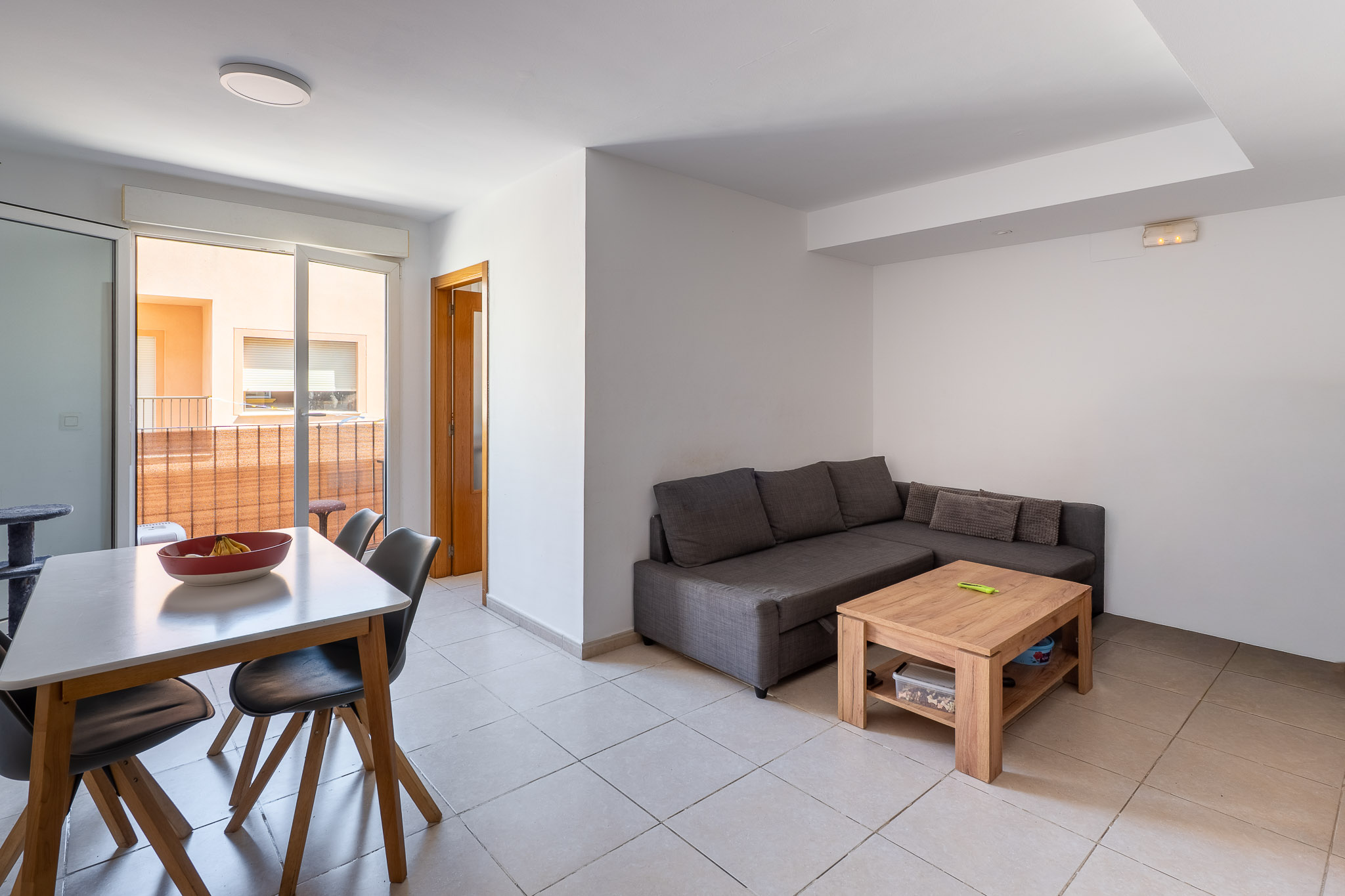 Teulada Centro: Apartamento 3 Dormitorios con Parking Doble., Apartamento en Teulada, Alicante. Disfruta la vida mediterránea en este acogedor piso de 3 dorm, 2 baños y parking doble. Cerca de playas y servicios. ¡Oportuni
