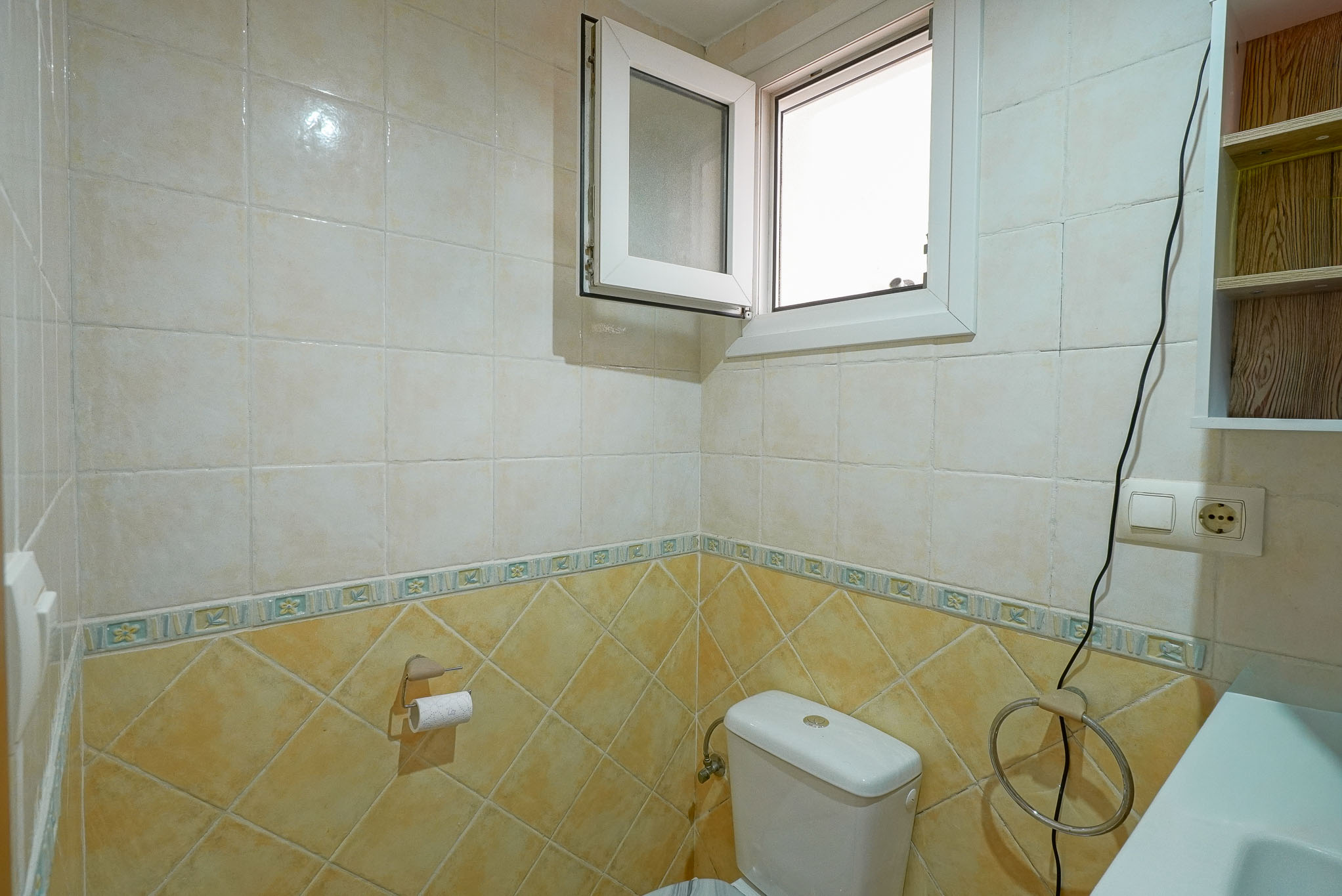Teulada Centro: Apartamento 3 Dormitorios con Parking Doble., Apartamento en Teulada, Alicante. Disfruta la vida mediterránea en este acogedor piso de 3 dorm, 2 baños y parking doble. Cerca de playas y servicios. ¡Oportuni