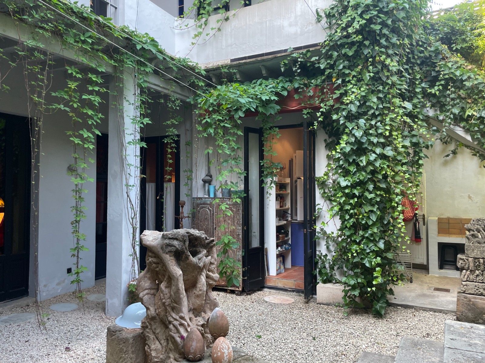 Palacete Histórico Exclusivo: Oportunidad de Inversión en Salamanca, Oportunidad única: Palacete de 1940 cerca de Salamanca. Ideal para Hotel Boutique, residencia de lujo o apartamentos turísticos. Jardín privado. ¡Potencial ilim