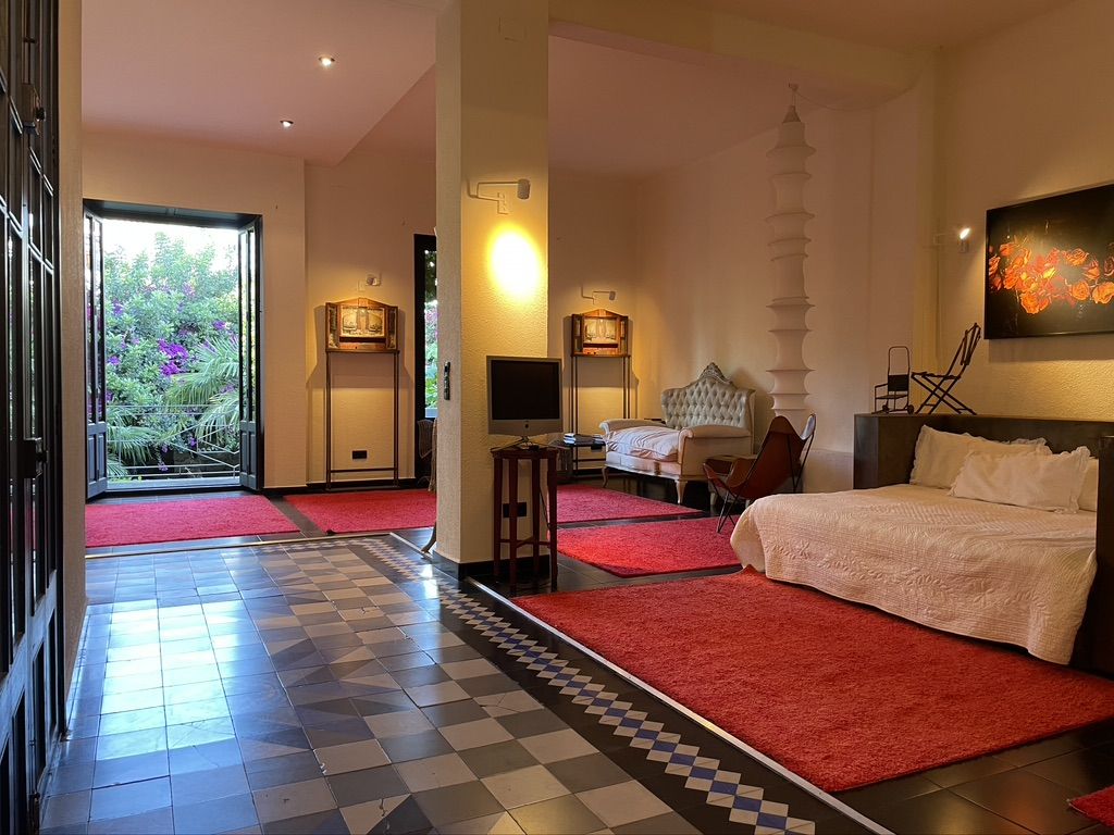 Palacete Histórico Exclusivo: Oportunidad de Inversión en Salamanca, Oportunidad única: Palacete de 1940 cerca de Salamanca. Ideal para Hotel Boutique, residencia de lujo o apartamentos turísticos. Jardín privado. ¡Potencial ilim