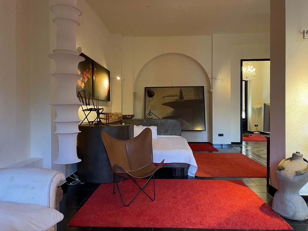 Palacete Histórico Exclusivo: Oportunidad de Inversión en Salamanca, Oportunidad única: Palacete de 1940 cerca de Salamanca. Ideal para Hotel Boutique, residencia de lujo o apartamentos turísticos. Jardín privado. ¡Potencial ilim