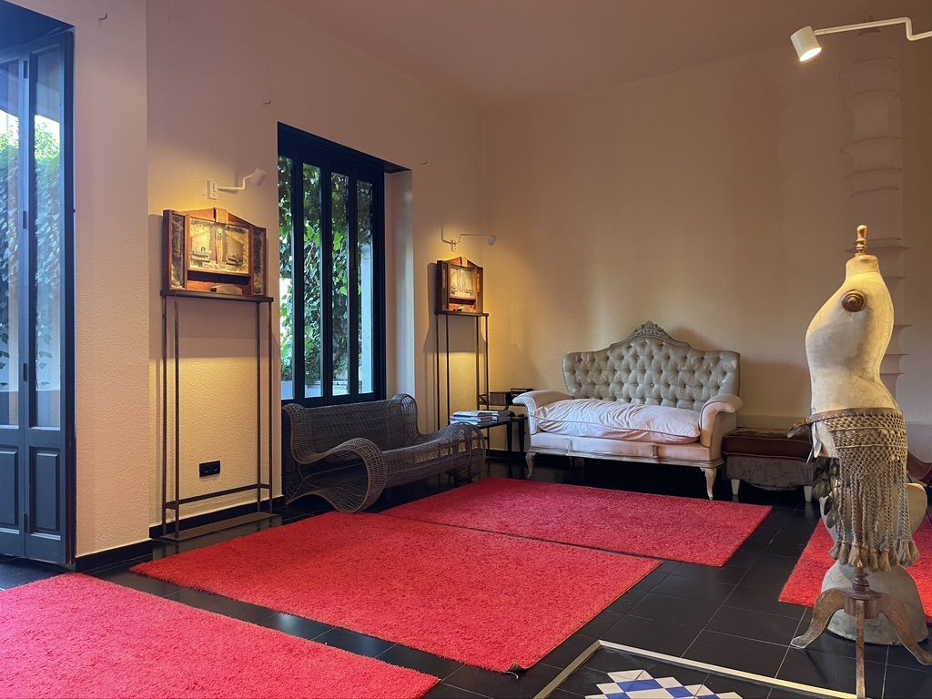 Palacete Histórico Exclusivo: Oportunidad de Inversión en Salamanca, Oportunidad única: Palacete de 1940 cerca de Salamanca. Ideal para Hotel Boutique, residencia de lujo o apartamentos turísticos. Jardín privado. ¡Potencial ilim