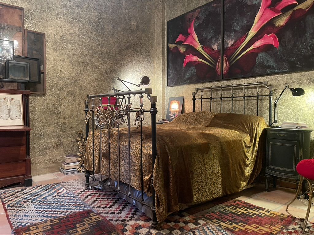 Palacete Histórico Exclusivo: Oportunidad de Inversión en Salamanca, Oportunidad única: Palacete de 1940 cerca de Salamanca. Ideal para Hotel Boutique, residencia de lujo o apartamentos turísticos. Jardín privado. ¡Potencial ilim