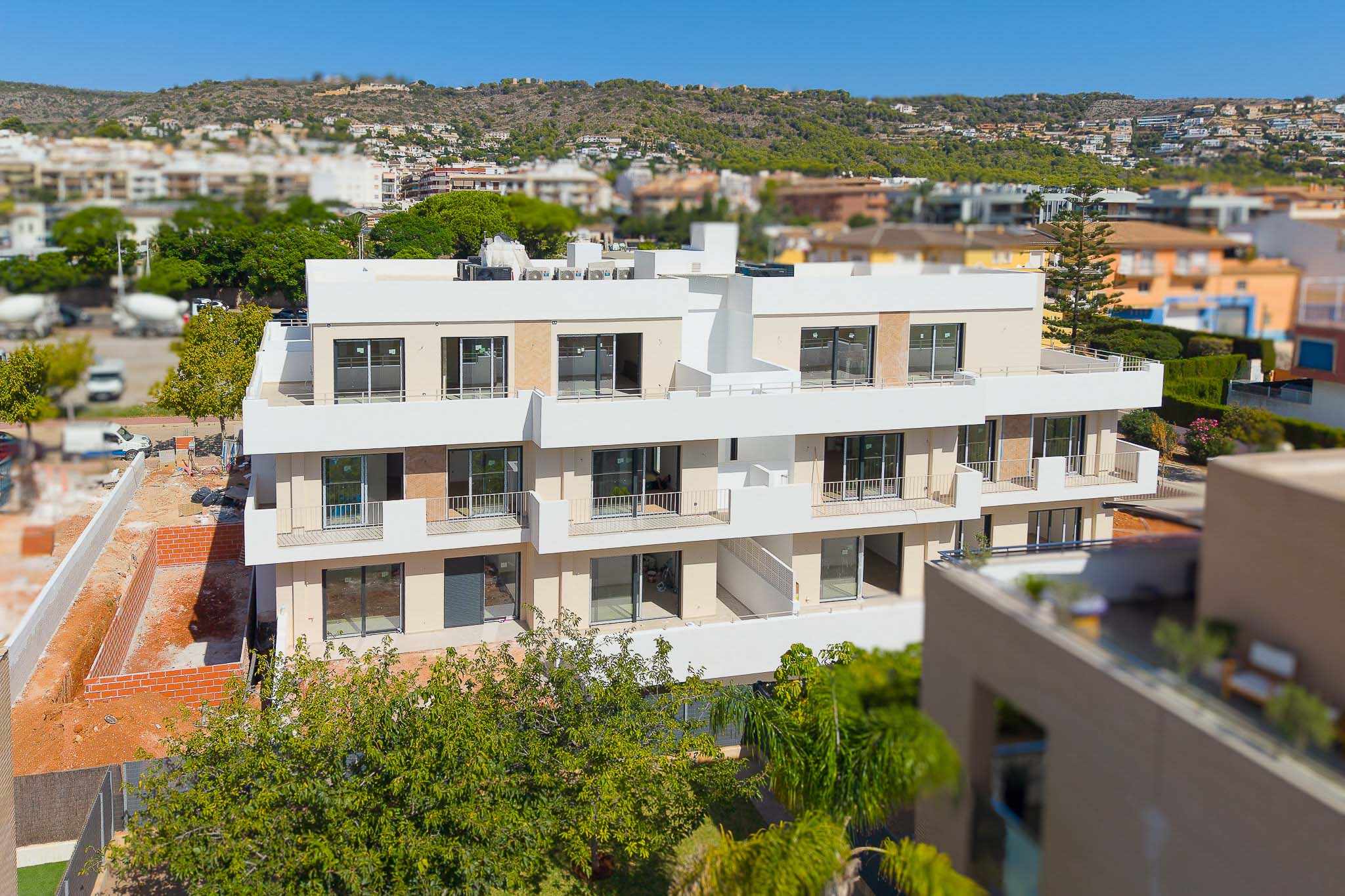 Jávea: Últimos Apartamentos de Lujo, Cerca del Mar y Centro, Últimos apartamentos de lujo en Jávea, Alicante. Exclusivo proyecto de 9 viviendas en construcción, junto al centro histórico y a 1km de playas. 3 dormitorios,