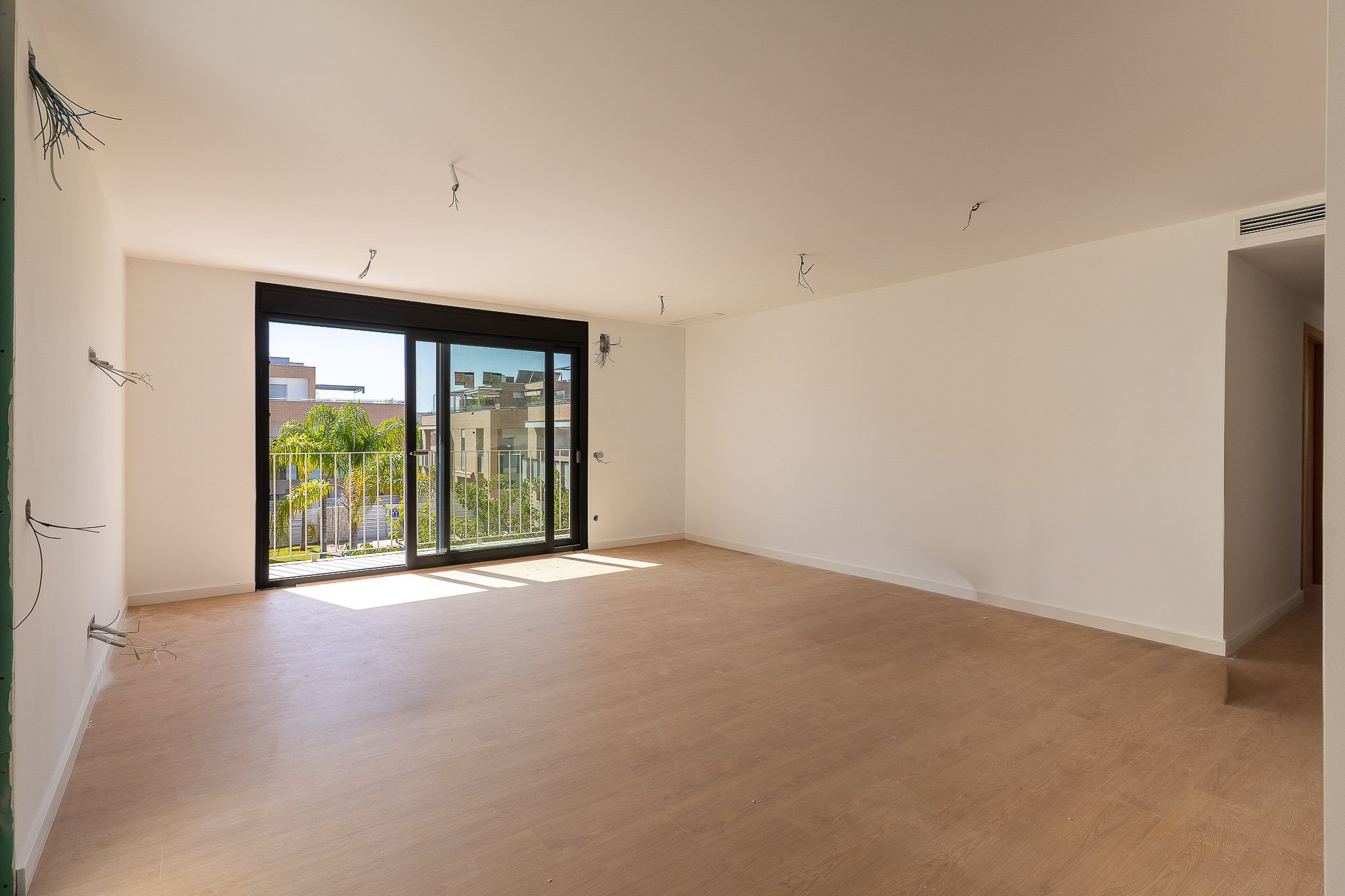Jávea: Últimos Apartamentos de Lujo, Cerca del Mar y Centro, Últimos apartamentos de lujo en Jávea, Alicante. Exclusivo proyecto de 9 viviendas en construcción, junto al centro histórico y a 1km de playas. 3 dormitorios,