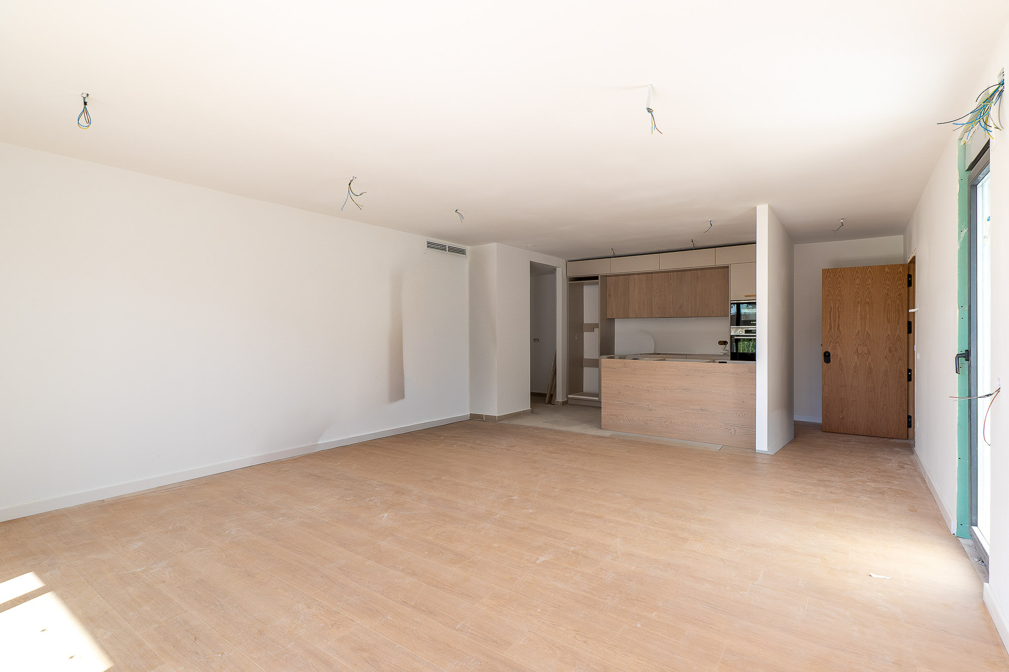 Jávea: Últimos Apartamentos de Lujo, Cerca del Mar y Centro, Últimos apartamentos de lujo en Jávea, Alicante. Exclusivo proyecto de 9 viviendas en construcción, junto al centro histórico y a 1km de playas. 3 dormitorios,