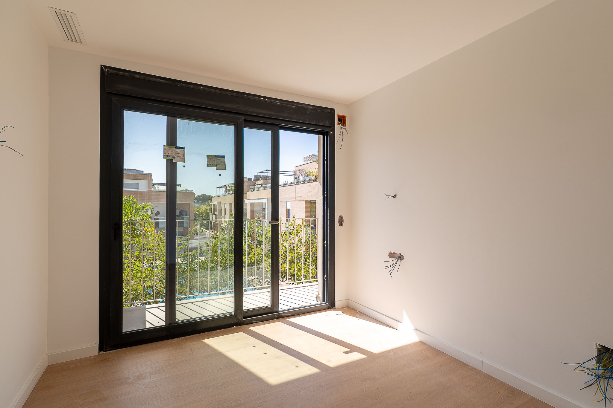 Jávea: Últimos Apartamentos de Lujo, Cerca del Mar y Centro, Últimos apartamentos de lujo en Jávea, Alicante. Exclusivo proyecto de 9 viviendas en construcción, junto al centro histórico y a 1km de playas. 3 dormitorios,