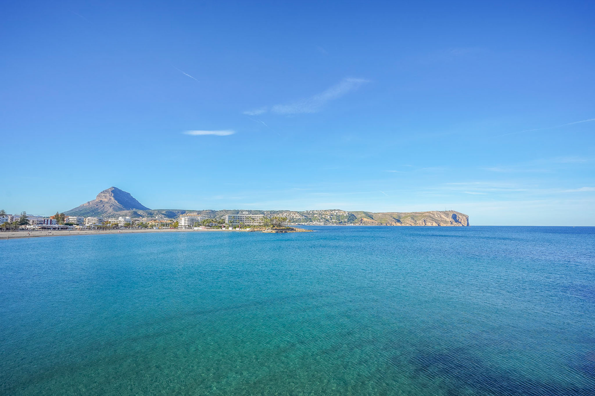 Jávea: Últimos Apartamentos de Lujo, Cerca del Mar y Centro, Últimos apartamentos de lujo en Jávea, Alicante. Exclusivo proyecto de 9 viviendas en construcción, junto al centro histórico y a 1km de playas. 3 dormitorios,