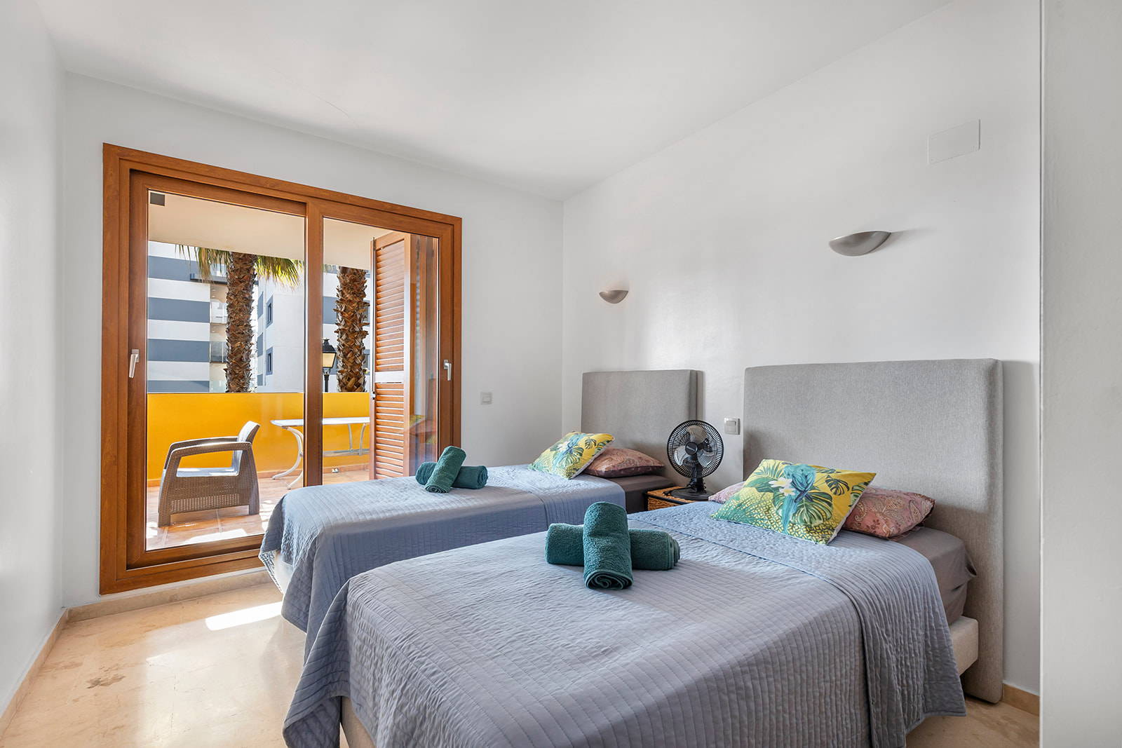 Apartamento con terraza de 40m2 en Punta Prima