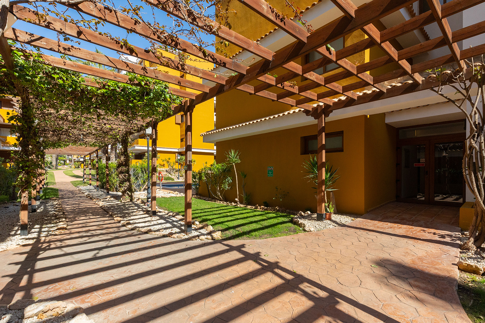 Apartamento con terraza de 40m2 en Punta Prima