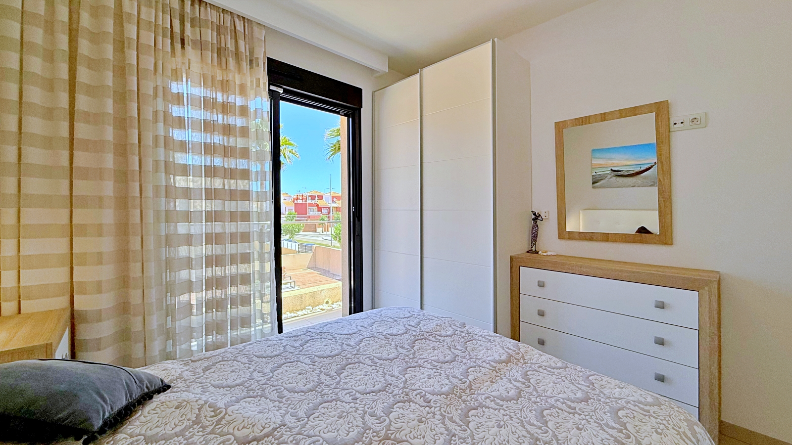 Ático con solarium en playa de Higuericas, Torre de la Horadada