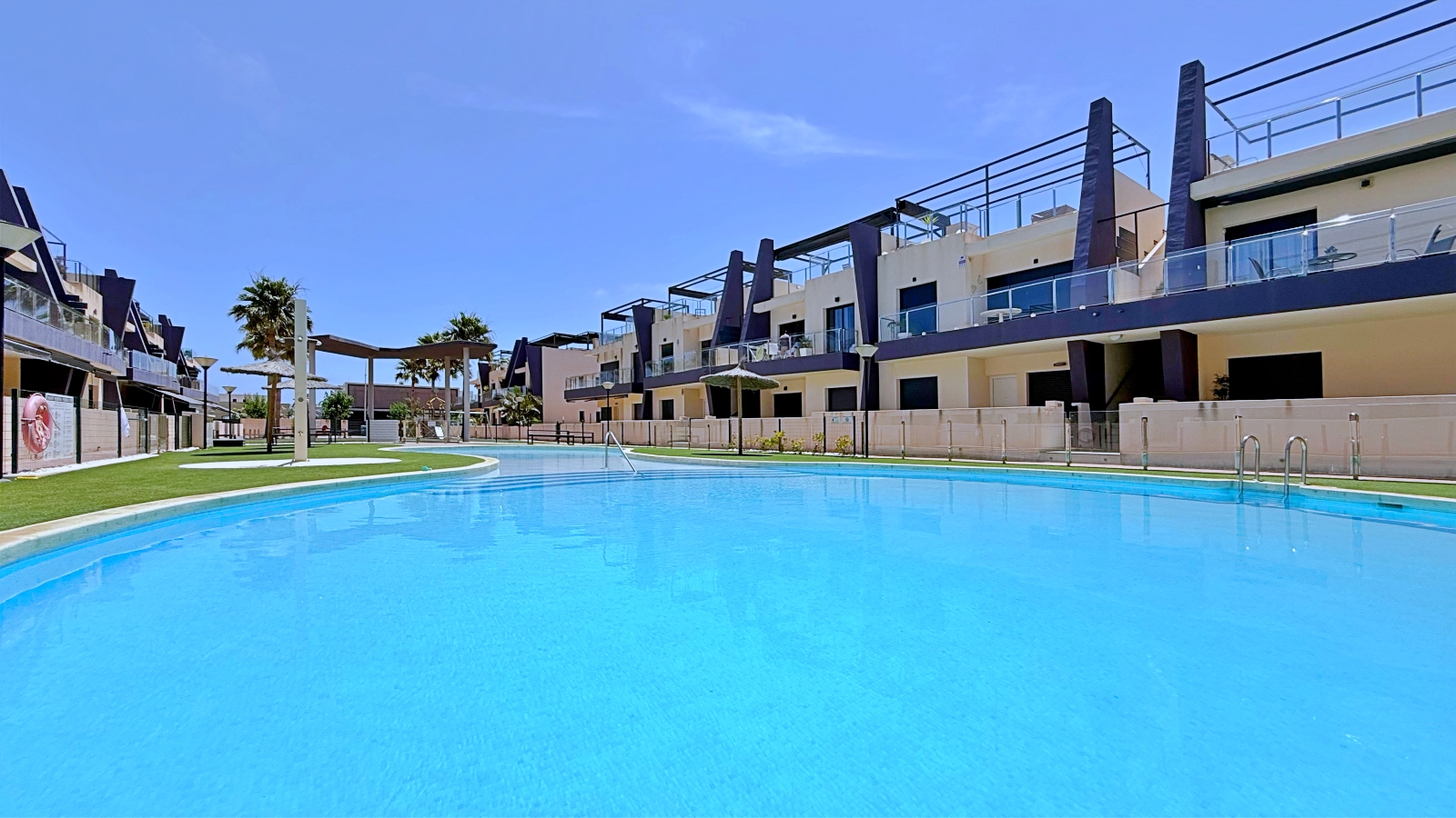 Ático con solarium en playa de Higuericas, Torre de la Horadada