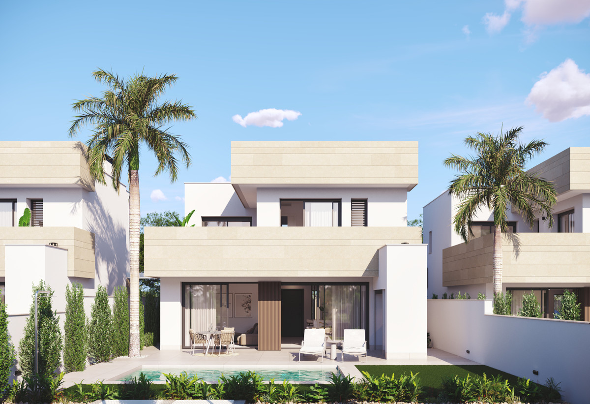 Lujosa Villa con Golf y Sol en Mar Menor, Murcia, Descubra villa de lujo en Mar Menor, San Javier. 3 hab, 3 baños, piscina privada y golf. Disfrute 300 días de sol en Costa Cálida. Cerca de aeropuertos. ¡Su par