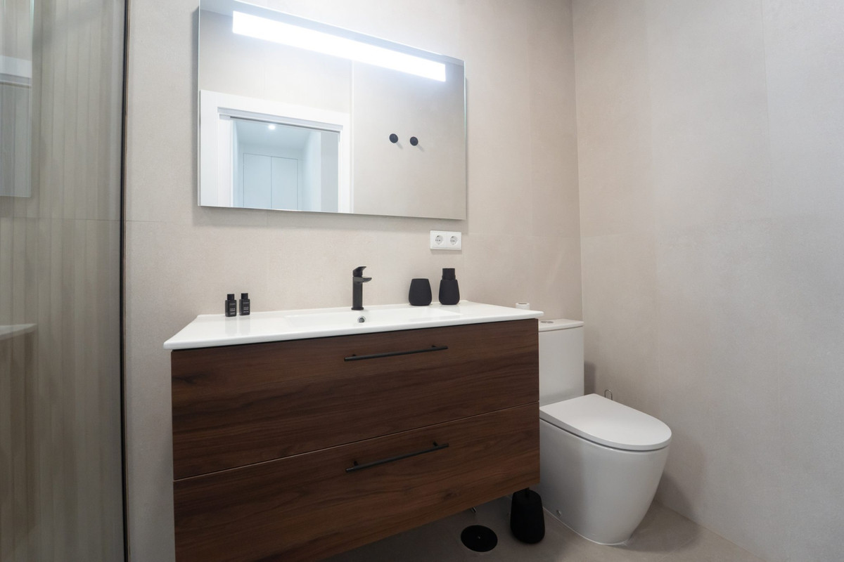 Exclusiva Villa Moderna con Piscina en Torre-Pacheco, Murcia, Descubre 6 villas de diseño contemporáneo en Torre-Pacheco, Murcia. 2 dorm., 2 baños, piscina privada, solárium y parking. Cerca de golf y playas del Mar Menor.
