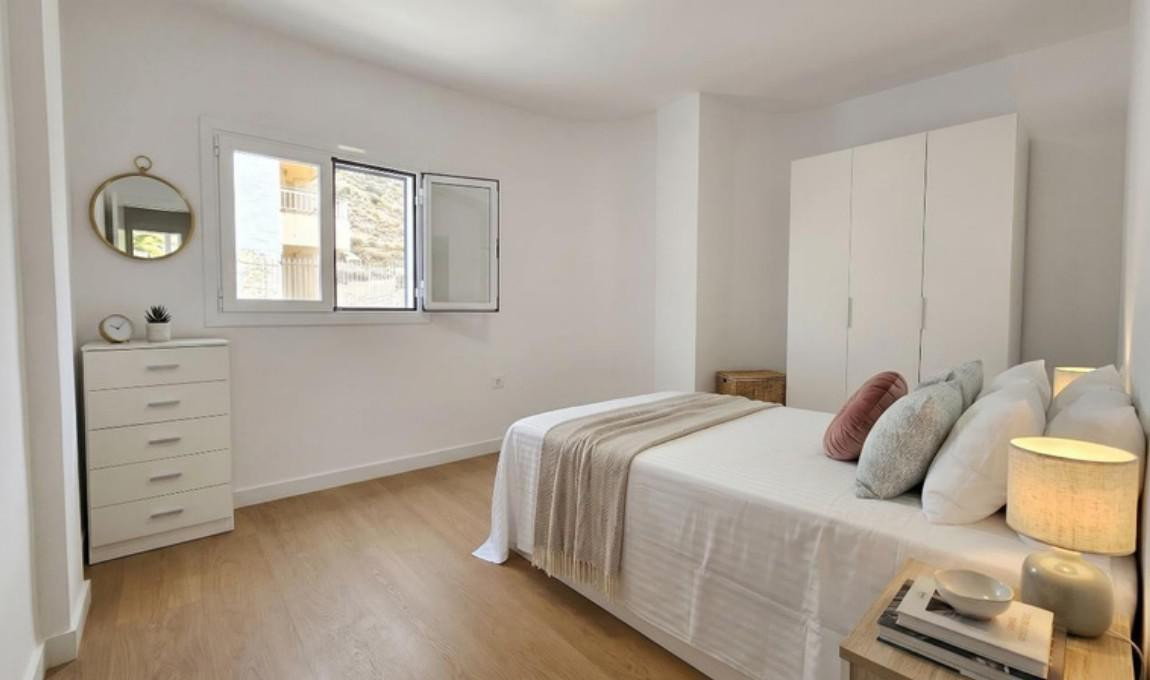 Modernos Apartamentos Renovados en Puerto de Mazarrón Junto al Mar, Apartamentos renovados de 2 hab. en Puerto de Mazarrón, Murcia. Disfruta la vida mediterránea junto al mar, playas y sol. Listos para estrenar. ¡Inversión ideal