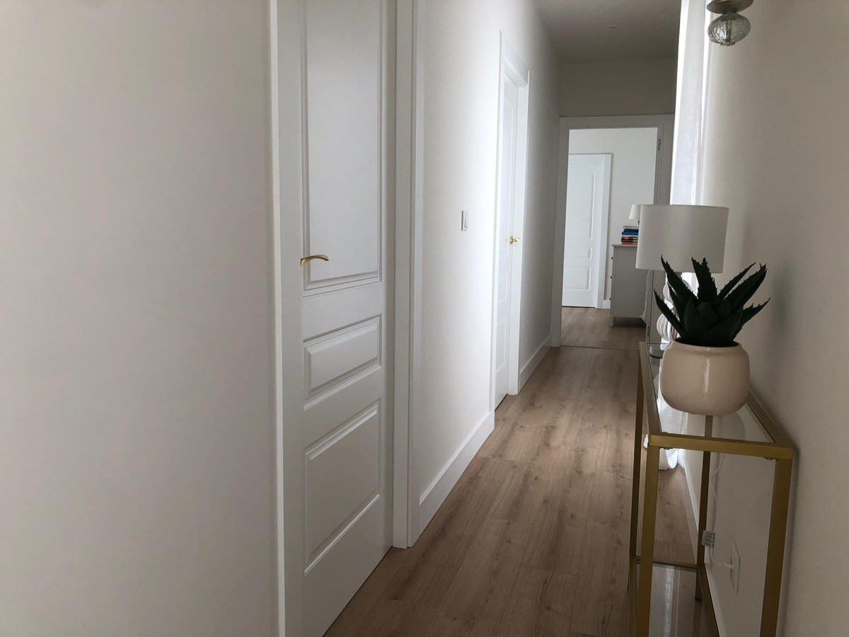 Tu Villa Soñada en Pinoso, Alicante: ¡Diseño Exclusivo!, Crea tu villa de ensueño en Pinoso, Alicante. Diseño moderno, 3 dorm, piscina privada. Personalizable. A 25 min del aeropuerto. Entrega en 10 meses. Desde 346.5