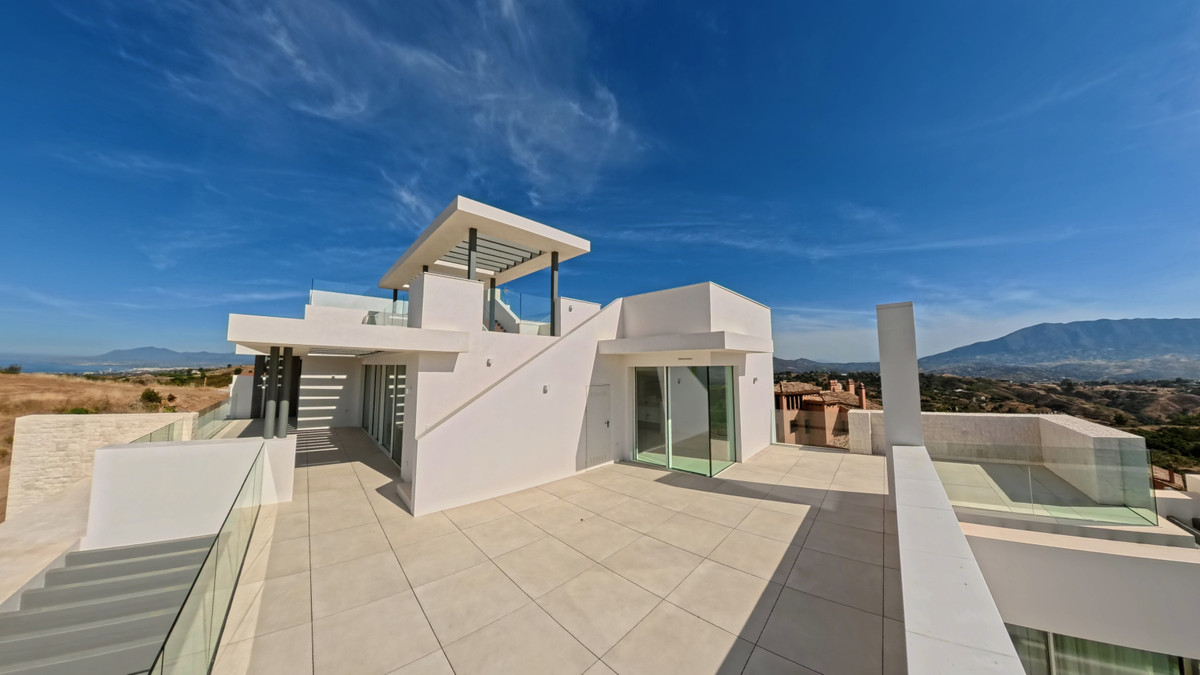 Ojén: Lujo Exclusivo, Vistas Panorámicas, Piscina Privada, Descubra 44 residencias de lujo en Ojén, Málaga. Apartamentos con vistas panorámicas al Mediterráneo, junto a naturaleza protegida y cerca de Marbella. Áticos c