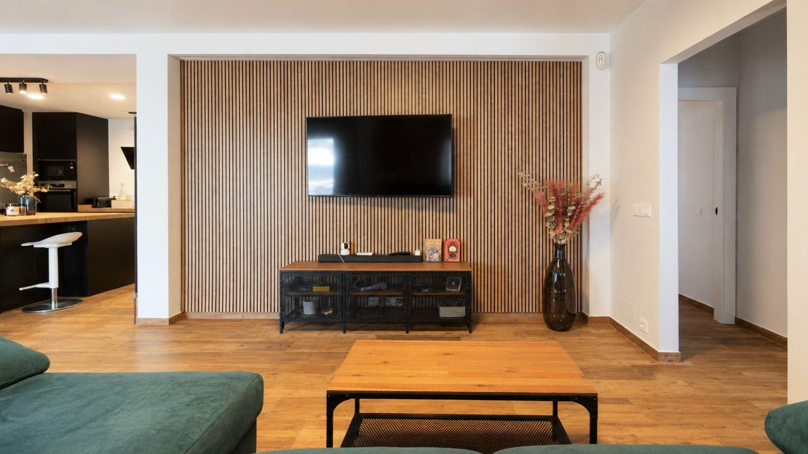 Lujosa Villa Reformada en Torrevieja con Piscina Privada, Villa de lujo reformada en Los Balcones, Torrevieja. 5 dorm, 4 baños, piscina salina, jardín y garaje. Confort y eficiencia energética. ¡Vive la Costa Blanca po