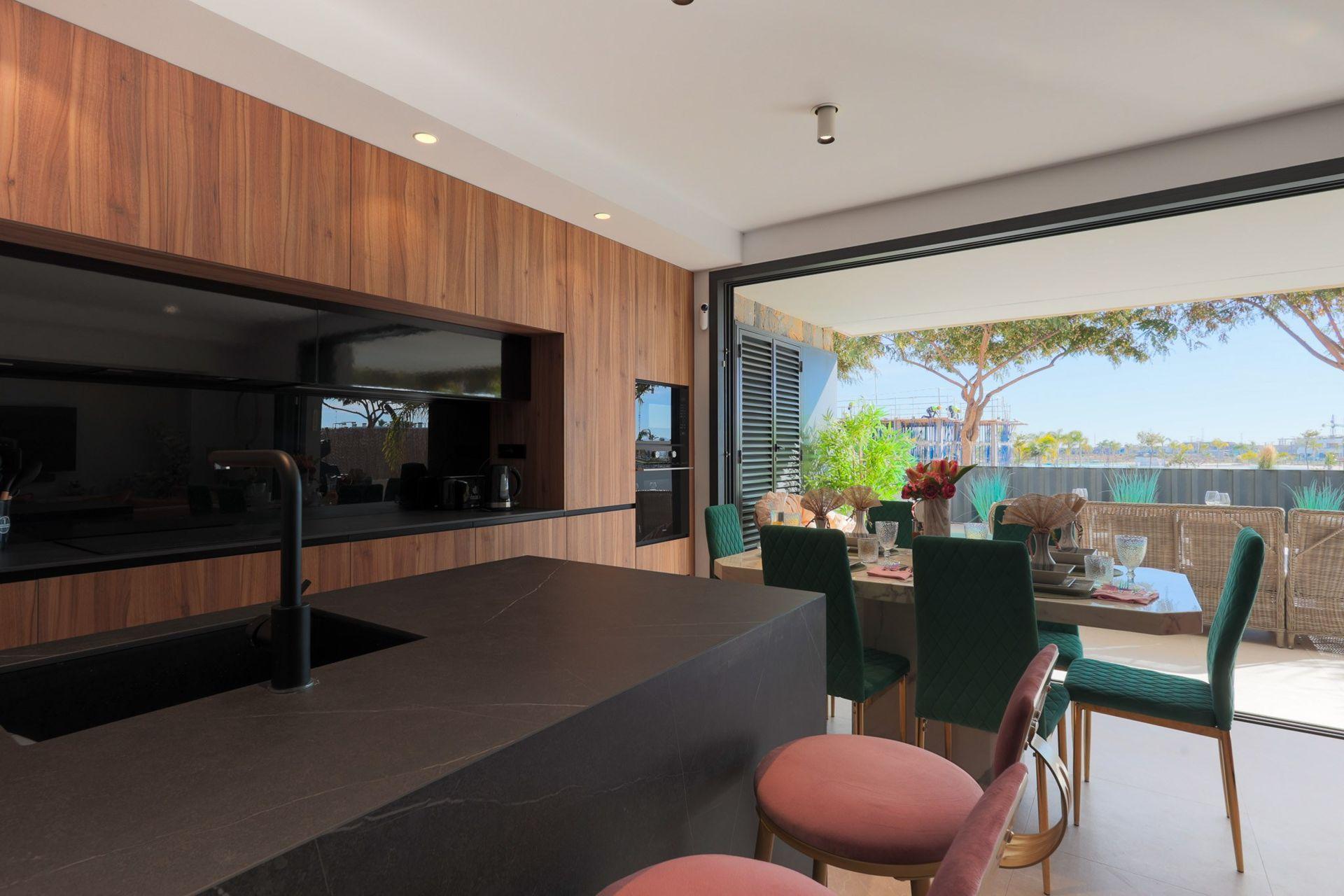 Villa de Lujo con Piscina en Exclusivo Resort Murcia, Villa de lujo en Santa Rosalía Resort, Murcia. Disfrute laguna cristalina, club de playa y amenities. 4 dorm, 4 baños, piscina privada, vistas. ¡Inversión única