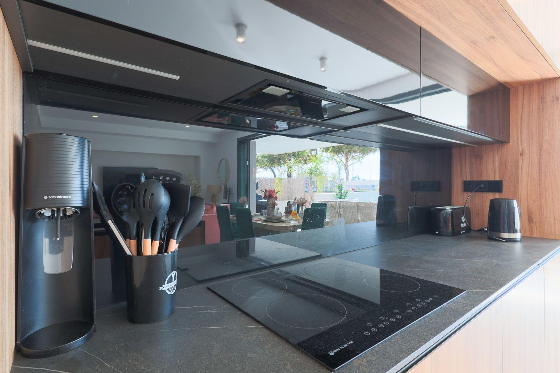 Villa de Lujo con Piscina en Exclusivo Resort Murcia, Villa de lujo en Santa Rosalía Resort, Murcia. Disfrute laguna cristalina, club de playa y amenities. 4 dorm, 4 baños, piscina privada, vistas. ¡Inversión única
