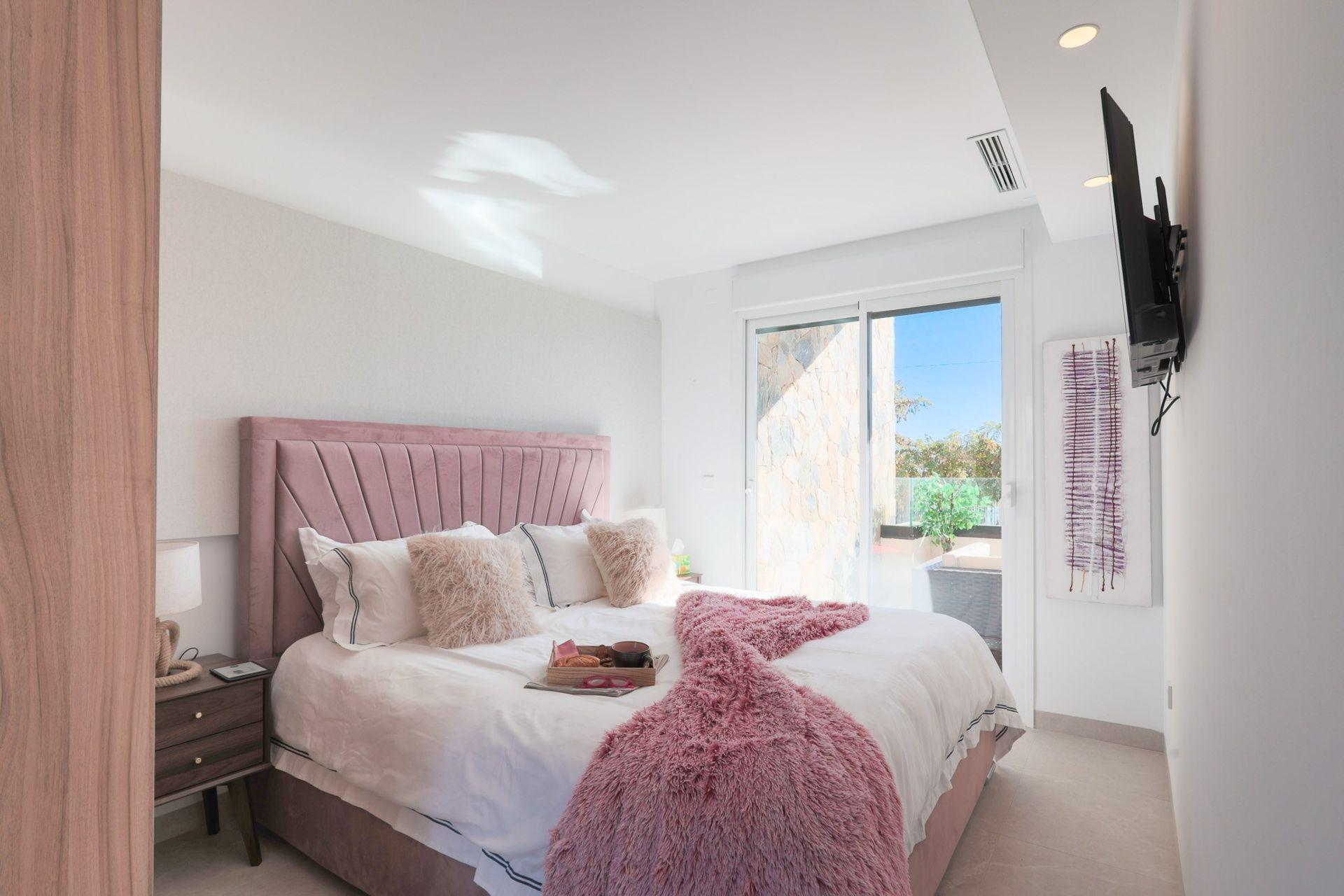 Villa de Lujo con Piscina en Exclusivo Resort Murcia, Villa de lujo en Santa Rosalía Resort, Murcia. Disfrute laguna cristalina, club de playa y amenities. 4 dorm, 4 baños, piscina privada, vistas. ¡Inversión única