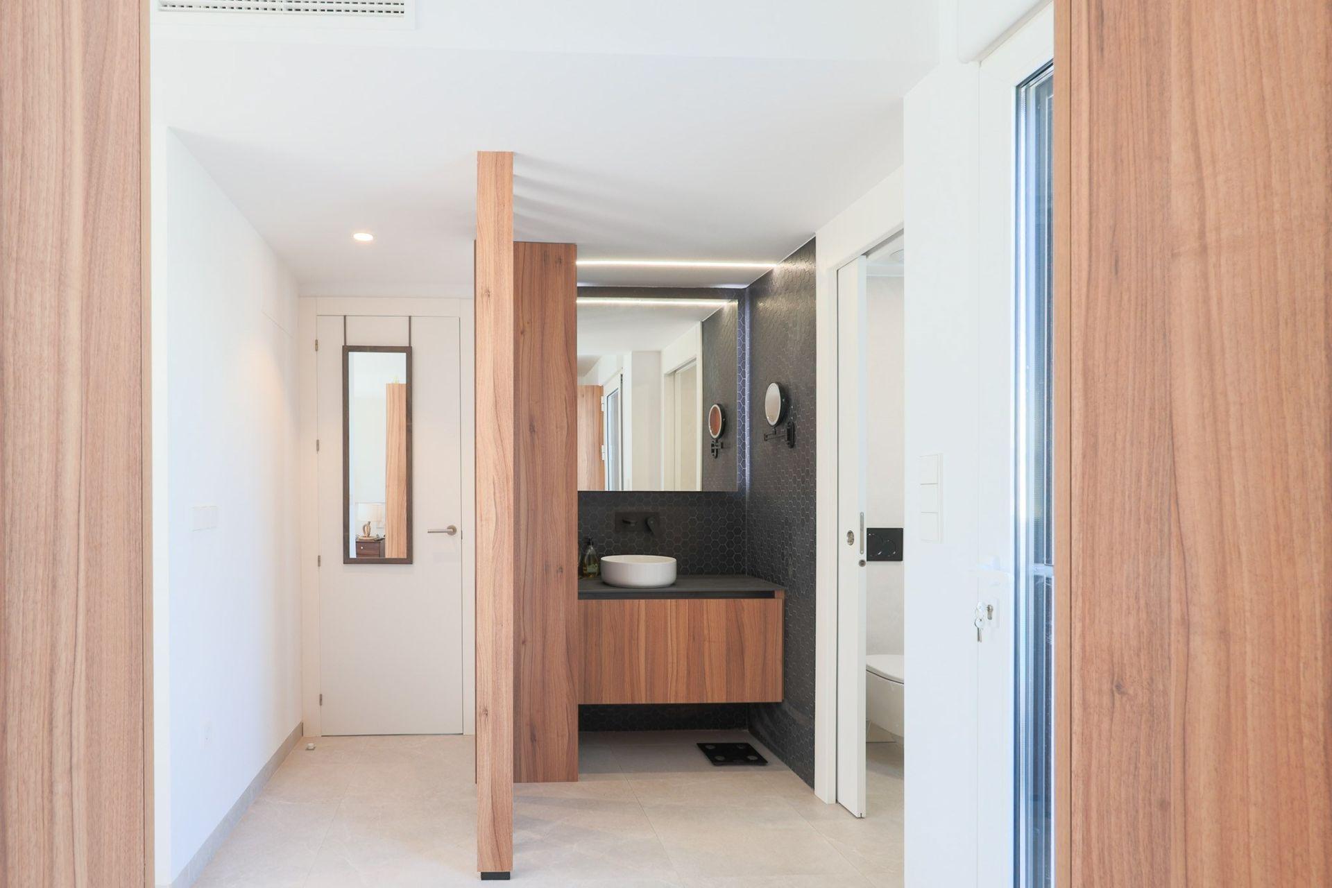 Villa de Lujo con Piscina en Exclusivo Resort Murcia, Villa de lujo en Santa Rosalía Resort, Murcia. Disfrute laguna cristalina, club de playa y amenities. 4 dorm, 4 baños, piscina privada, vistas. ¡Inversión única