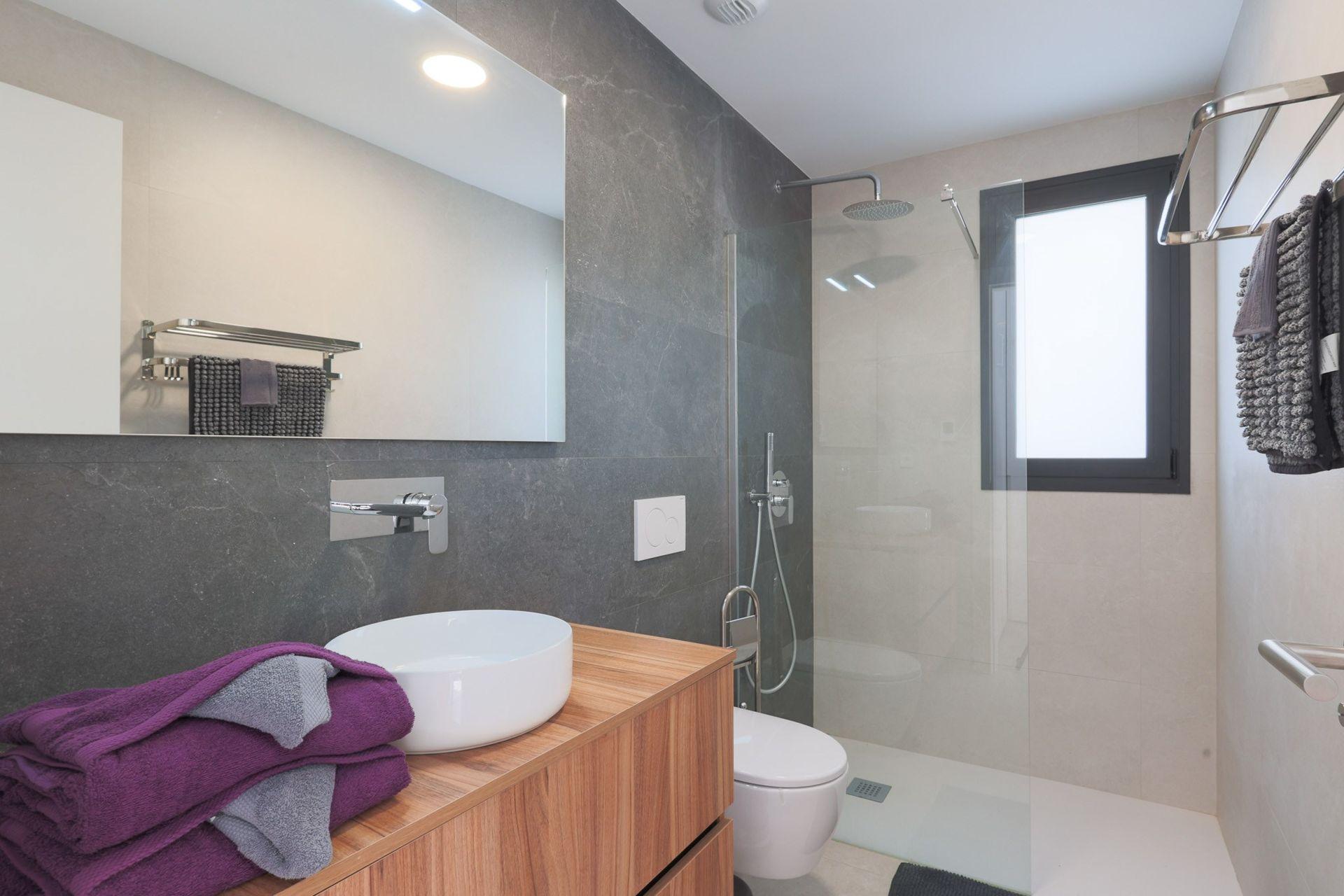Villa de Lujo con Piscina en Exclusivo Resort Murcia, Villa de lujo en Santa Rosalía Resort, Murcia. Disfrute laguna cristalina, club de playa y amenities. 4 dorm, 4 baños, piscina privada, vistas. ¡Inversión única