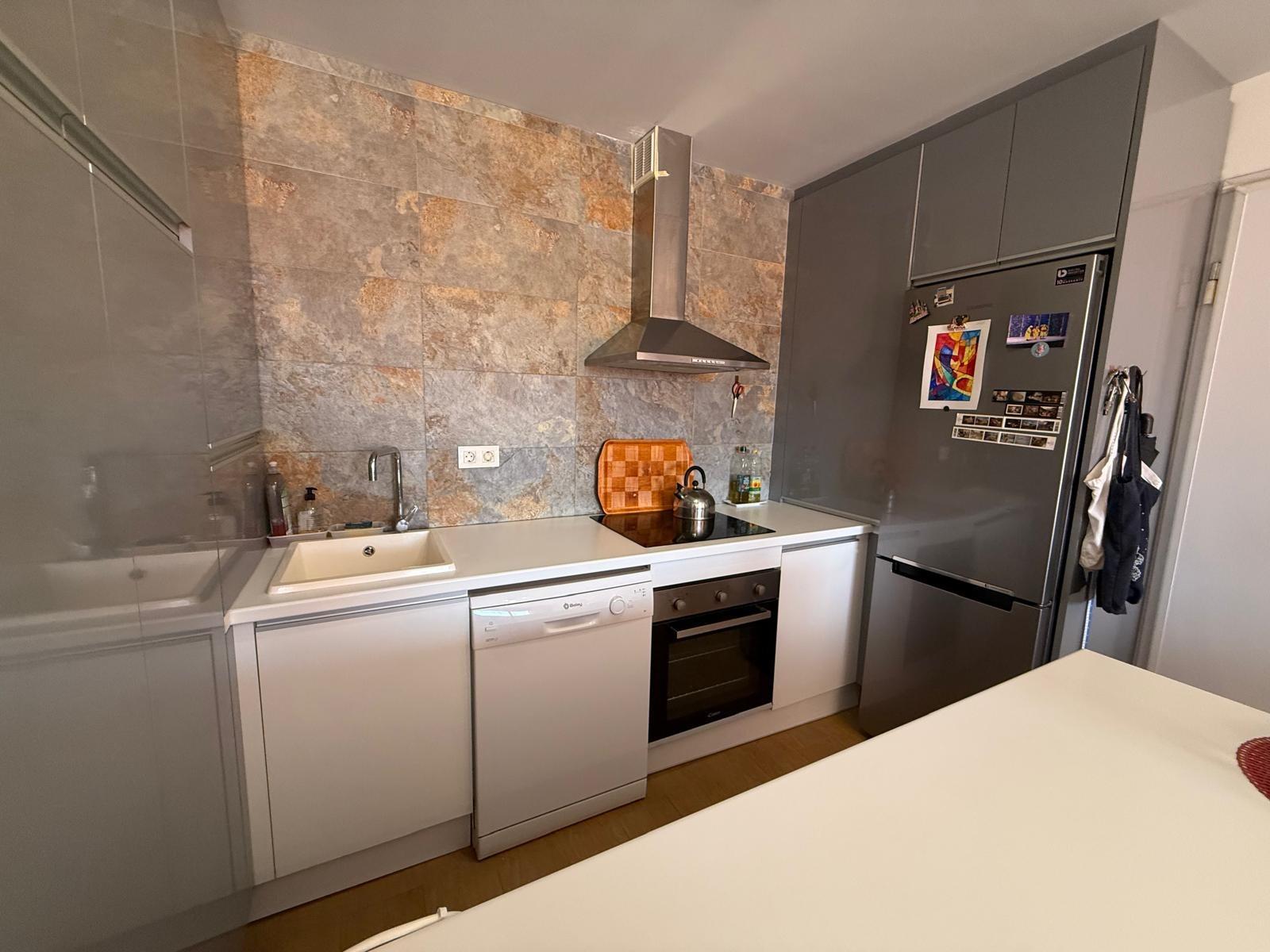 Bungalow exclusivo en La Zenia: sol, playa y confort., Bungalow en La Zenia, Orihuela Costa. 2 hab, 2 baños, a 1km de la playa. Luminoso, parking privado. Cerca de La Zenia Boulevard. ¡Tu hogar o inversión por 299.0