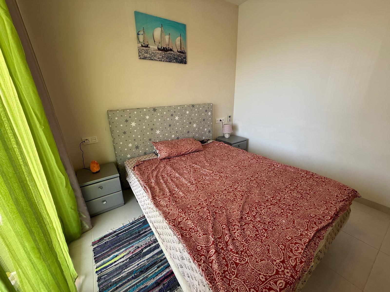 Bungalow exclusivo en La Zenia: sol, playa y confort., Bungalow en La Zenia, Orihuela Costa. 2 hab, 2 baños, a 1km de la playa. Luminoso, parking privado. Cerca de La Zenia Boulevard. ¡Tu hogar o inversión por 299.0