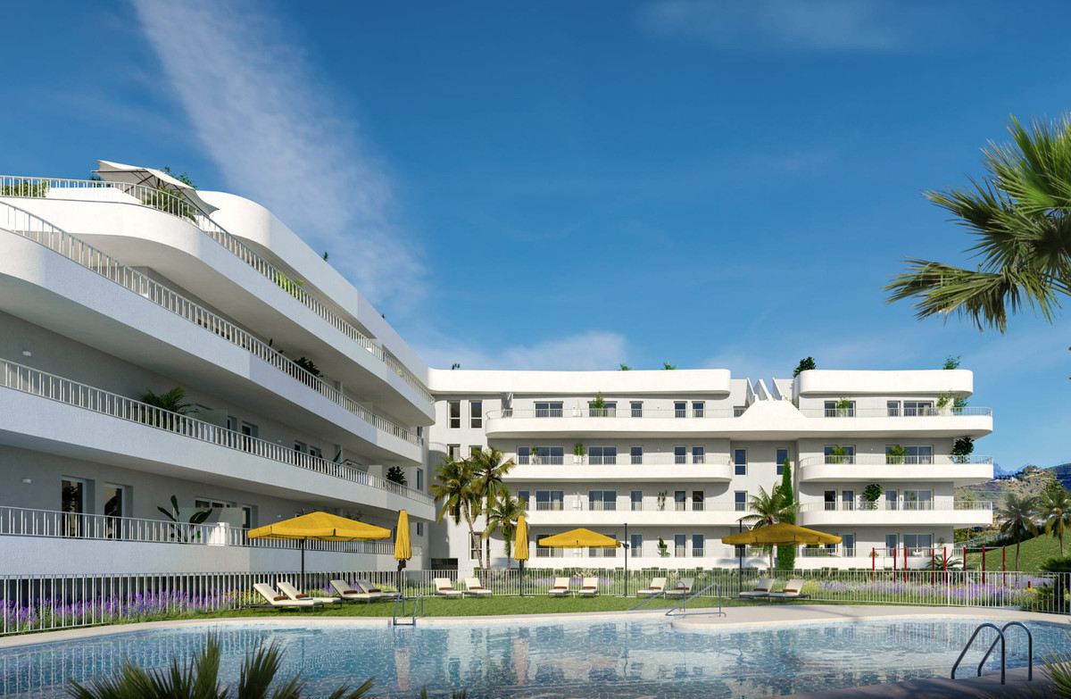 propiedad, Obra nueva en Fuengirola, Málaga. Viviendas exclusivas con piscinas, workout y garaje. Disfruta del sol y la Costa del Sol. ¡Tu nuevo hogar!