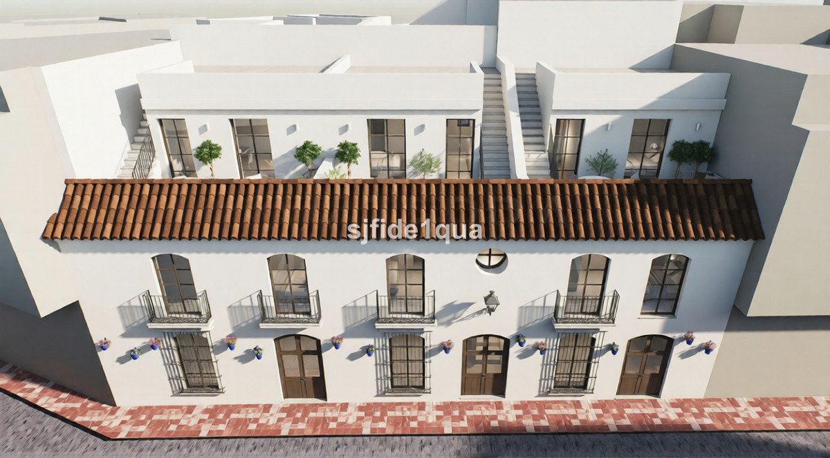 Estepona: Adosado de Lujo, Encanto Andaluz y Vida Costera, Adosados de lujo en Estepona, "Jardín de la Costa del Sol". 3 hab, 3 baños. Diseño andaluz-contemporáneo, cerca de playas y casco antiguo. Terrazas, acabados pr