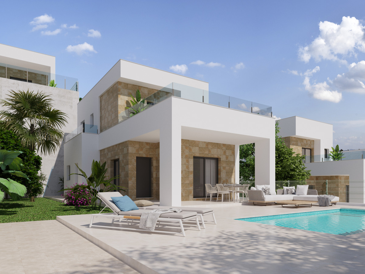 Villa de Ensueño con Vistas al Mar en Mazarrón, Villa en venta en Puerto de Mazarrón, Murcia. A 350m de la playa, con vistas al mar y solárium. 3 dormitorios, 3 baños. ¡Tu sueño mediterráneo por 309.000€!