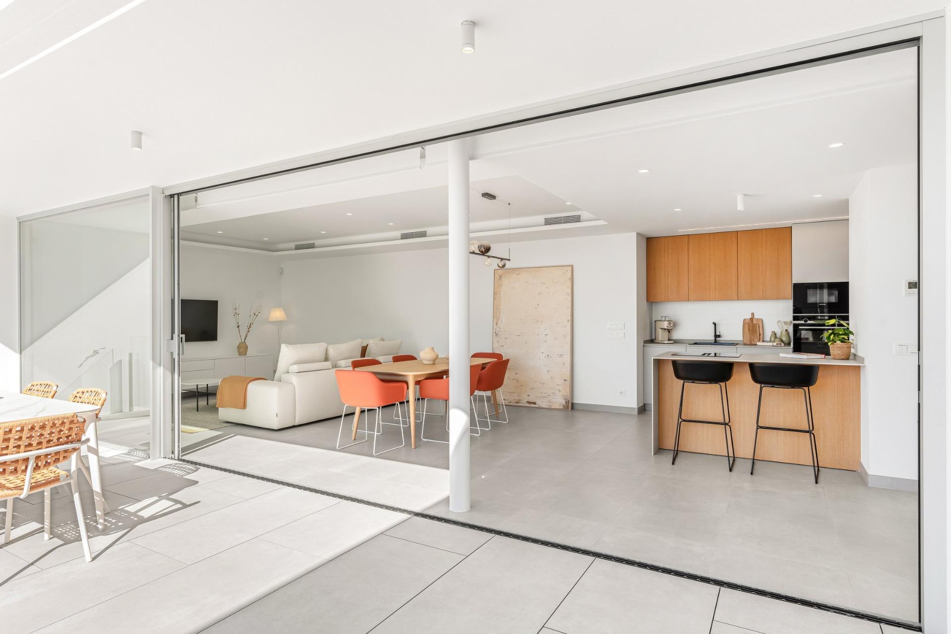 Benitachell: Lujosa Villa Nueva con Piscina y Vistas al Mar, Espectacular villa de lujo obra nueva en Benitachell, Costa Blanca North. Vistas al mar, piscina infinita y diseño mediterráneo. ¡Vive el lujo en tu paraíso de