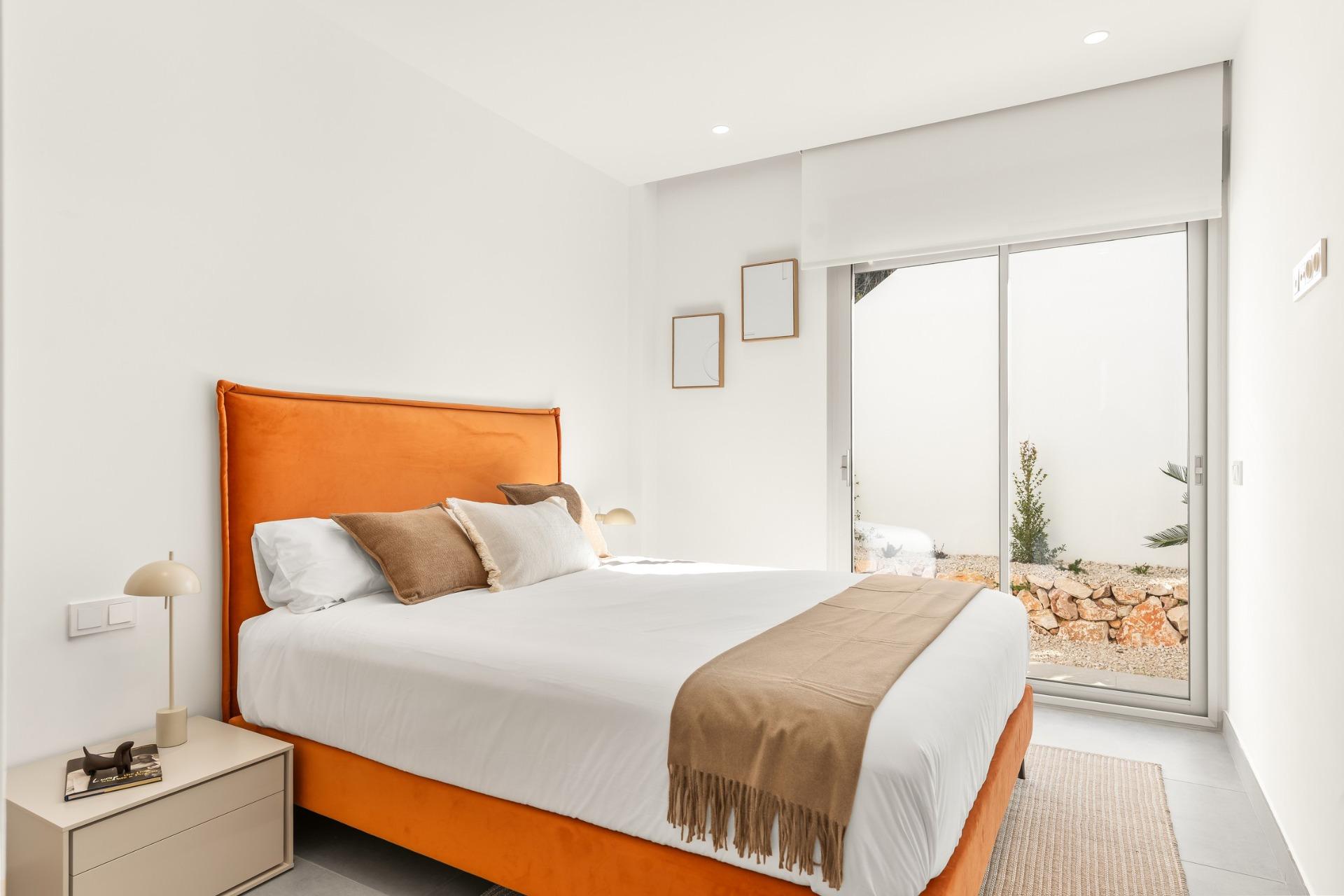 Benitachell: Lujosa Villa Nueva con Piscina y Vistas al Mar, Espectacular villa de lujo obra nueva en Benitachell, Costa Blanca North. Vistas al mar, piscina infinita y diseño mediterráneo. ¡Vive el lujo en tu paraíso de