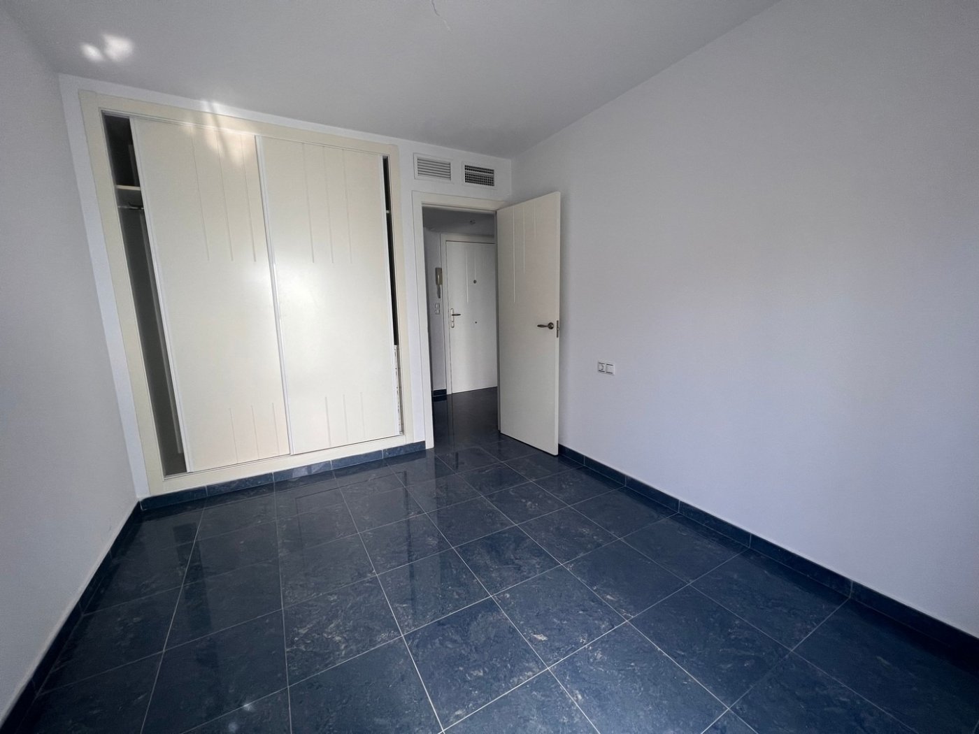 Ático de Lujo en Calpe: Vistas al Mar y Costa Blanca, Ático de lujo en venta en Calpe, Costa Blanca. Disfrute de vistas panorámicas al mar, 3 habitaciones y un estilo de vida exclusivo. ¡Su oportunidad de invertir!