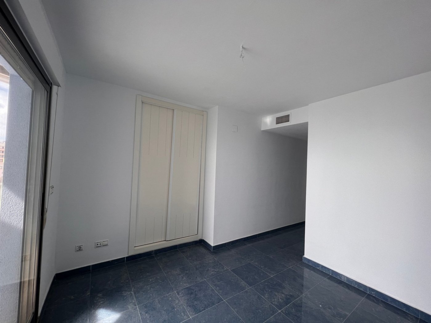 Ático de Lujo en Calpe: Vistas al Mar y Costa Blanca, Ático de lujo en venta en Calpe, Costa Blanca. Disfrute de vistas panorámicas al mar, 3 habitaciones y un estilo de vida exclusivo. ¡Su oportunidad de invertir!