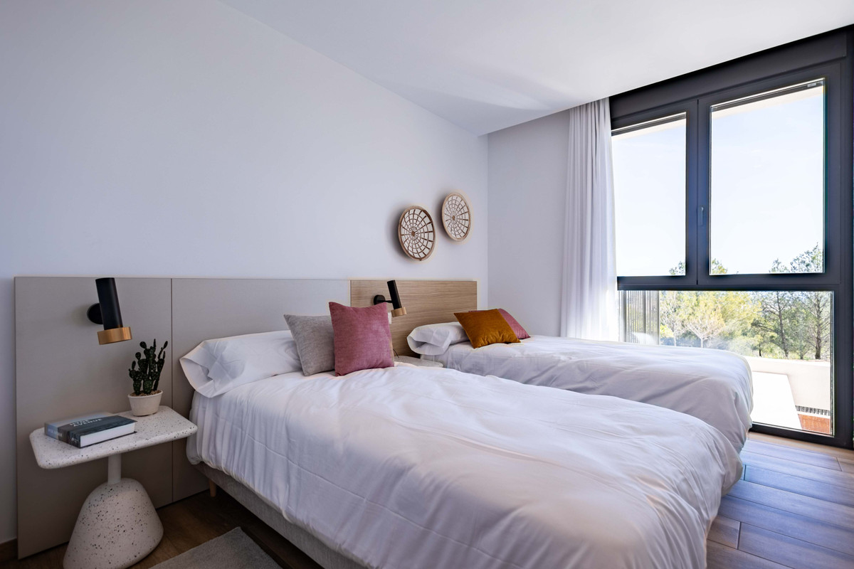 Villa de Lujo en Polop: Vistas Mediterráneas Inigualables, Villas exclusivas en Polop, Alicante, con vistas panorámicas a la bahía de Altea y montañas. 3 dorm, 2 baños, desde 579.700€. Vive el sueño mediterráneo en Cost