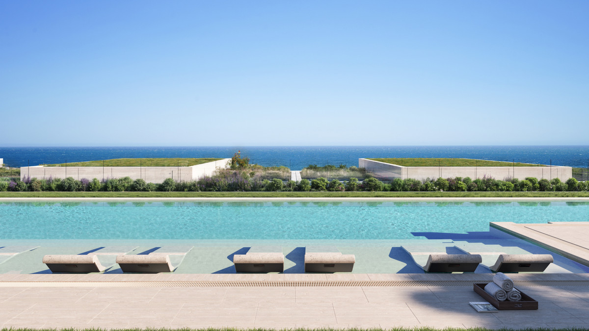 Apartamento de Lujo en Primera Línea de Playa en Manilva, Apartamento de lujo en primera línea de playa en Manilva, Málaga. 3 hab, 2 baños. Vistas al mar, diseño moderno y zonas comunes exclusivas. Cerca de Estepona y