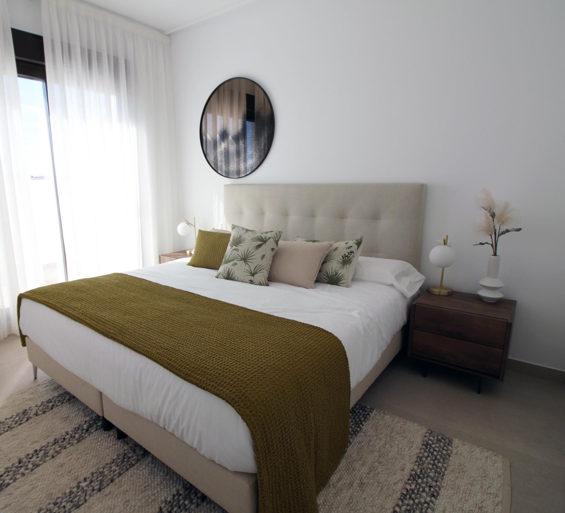 Adosado Moderno de 4 Dormitorios en Pilar de la Horadada, Descubre este adosado de nueva construcción en Pilar de la Horadada, Costa Blanca. 4 hab, 2 baños, piscina, solárium. ¡Tu sueño mediterráneo te espera!