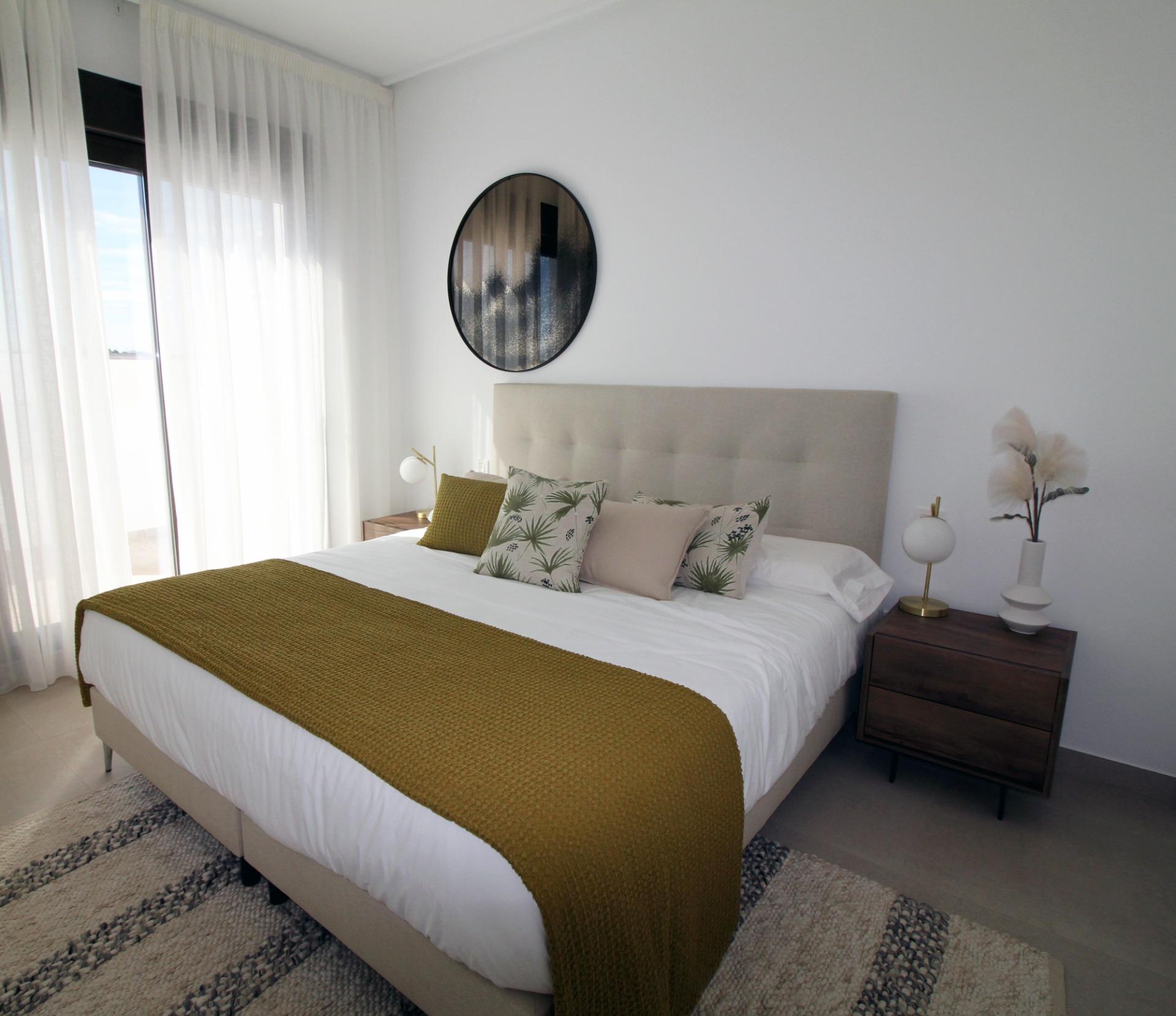 Adosado Moderno de 4 Dormitorios en Pilar de la Horadada, Descubre este adosado de nueva construcción en Pilar de la Horadada, Costa Blanca. 4 hab, 2 baños, piscina, solárium. ¡Tu sueño mediterráneo te espera!