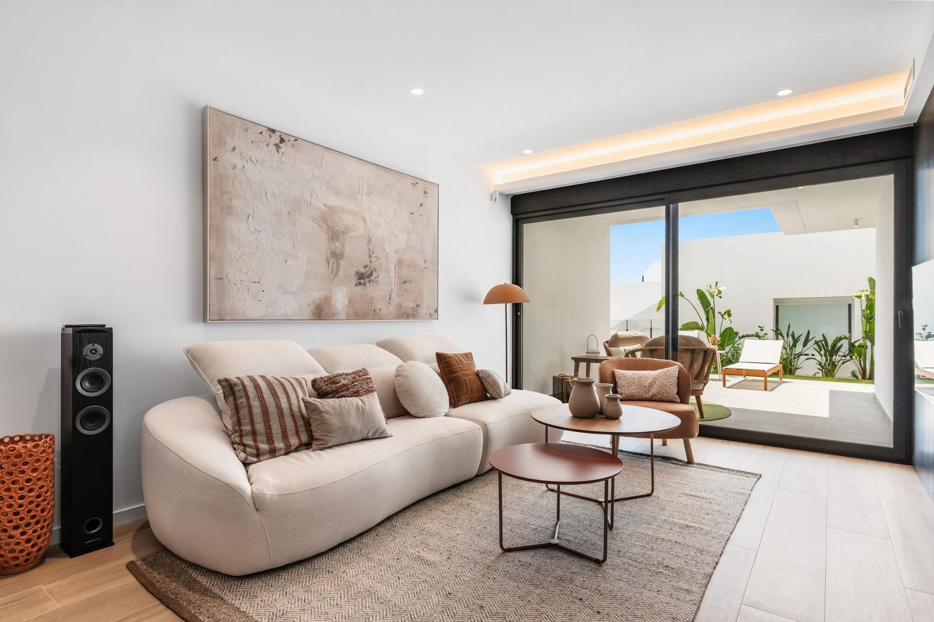 Ático de Ensueño en Benitachell: Lujo y Vistas al Mar, Ático de lujo en Cumbre del Sol, Benitachell. Disfruta de vistas al Mediterráneo, 2 hab, 2 baños, solárium privado y acabados premium. Vive el estilo de vida ex